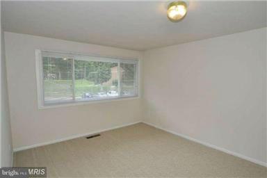 MOSBY WOODS TOWNHOUSE - Residential Lease