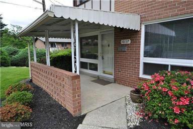 MOSBY WOODS TOWNHOUSE - Residential Lease