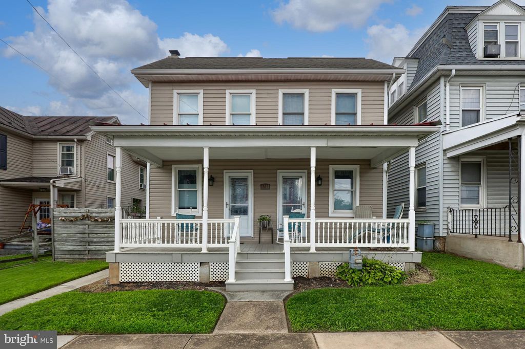 Photo of 3244 N George Street, EMIGSVILLE, PA 17318 (MLS # PAYK2086426)