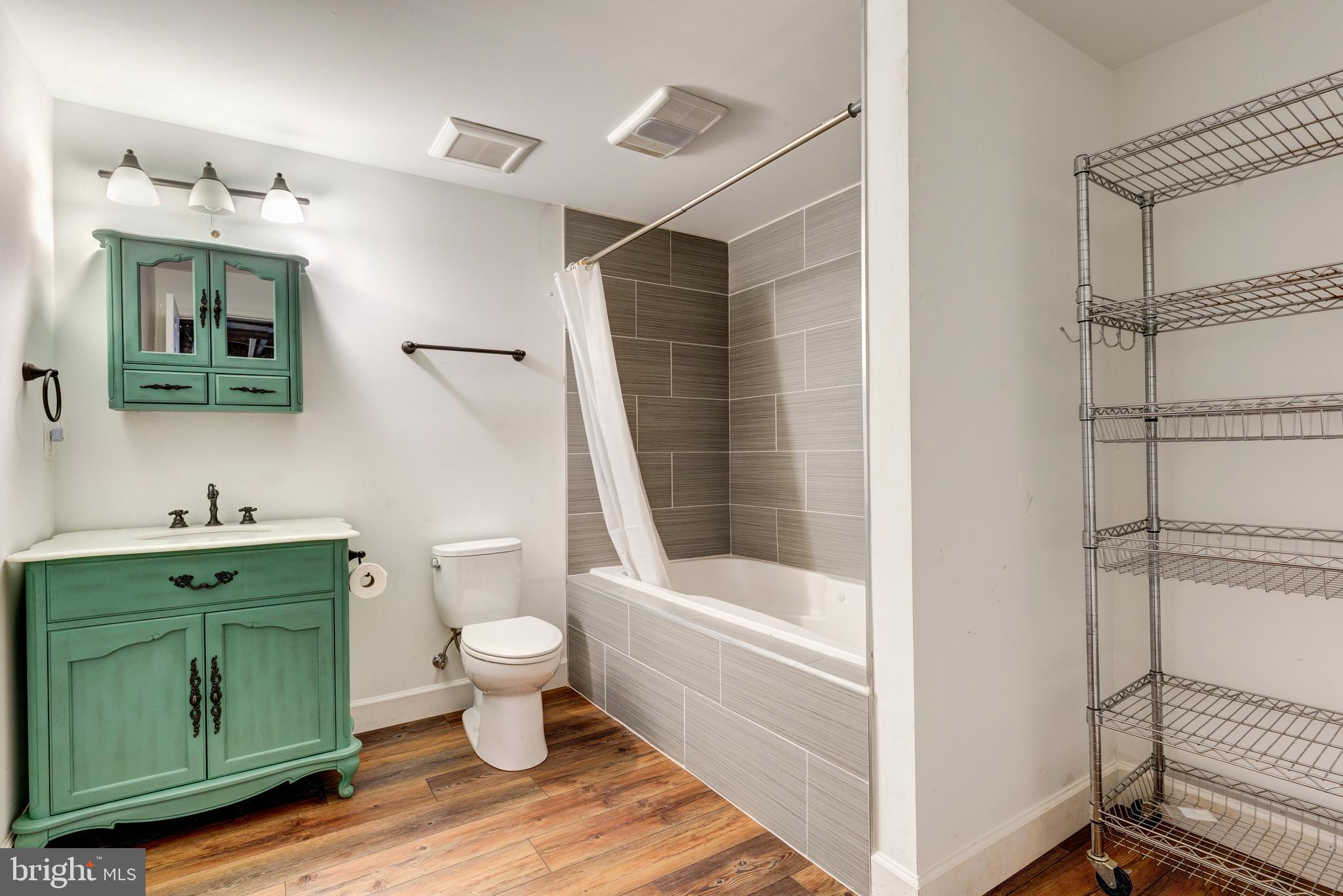 KELLYS DELIGHT - Residential