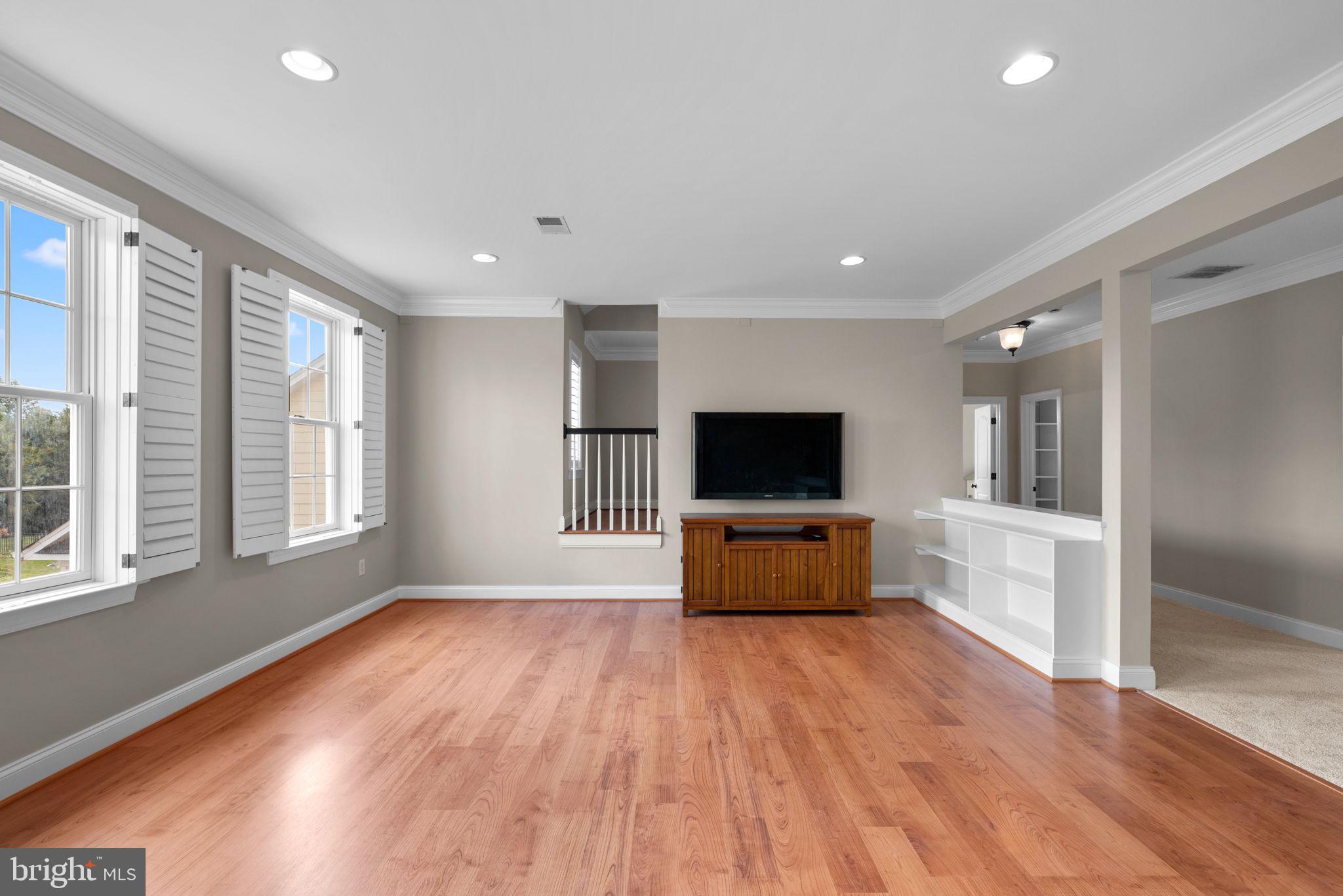 FOX MEADOW - Residential