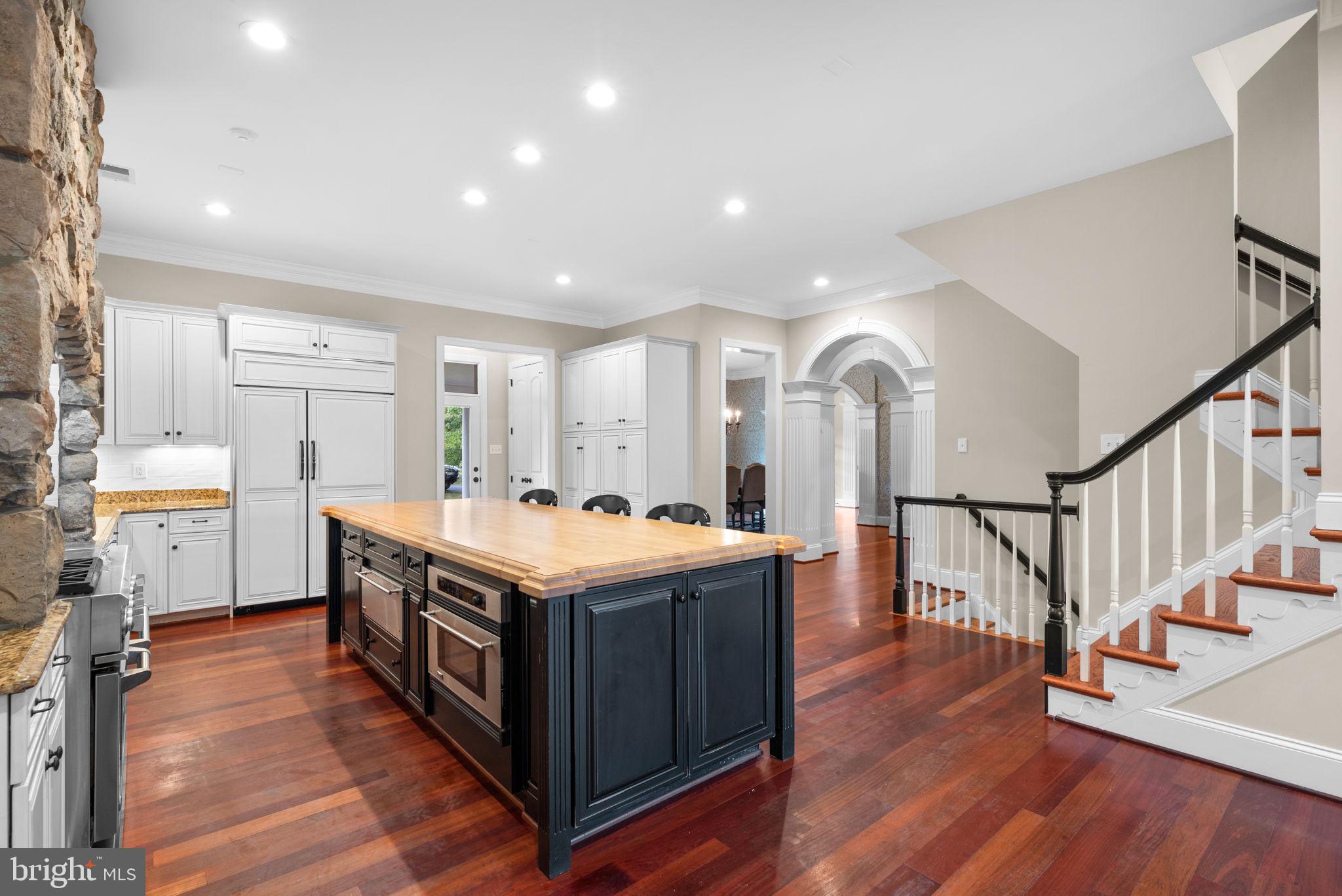 FOX MEADOW - Residential