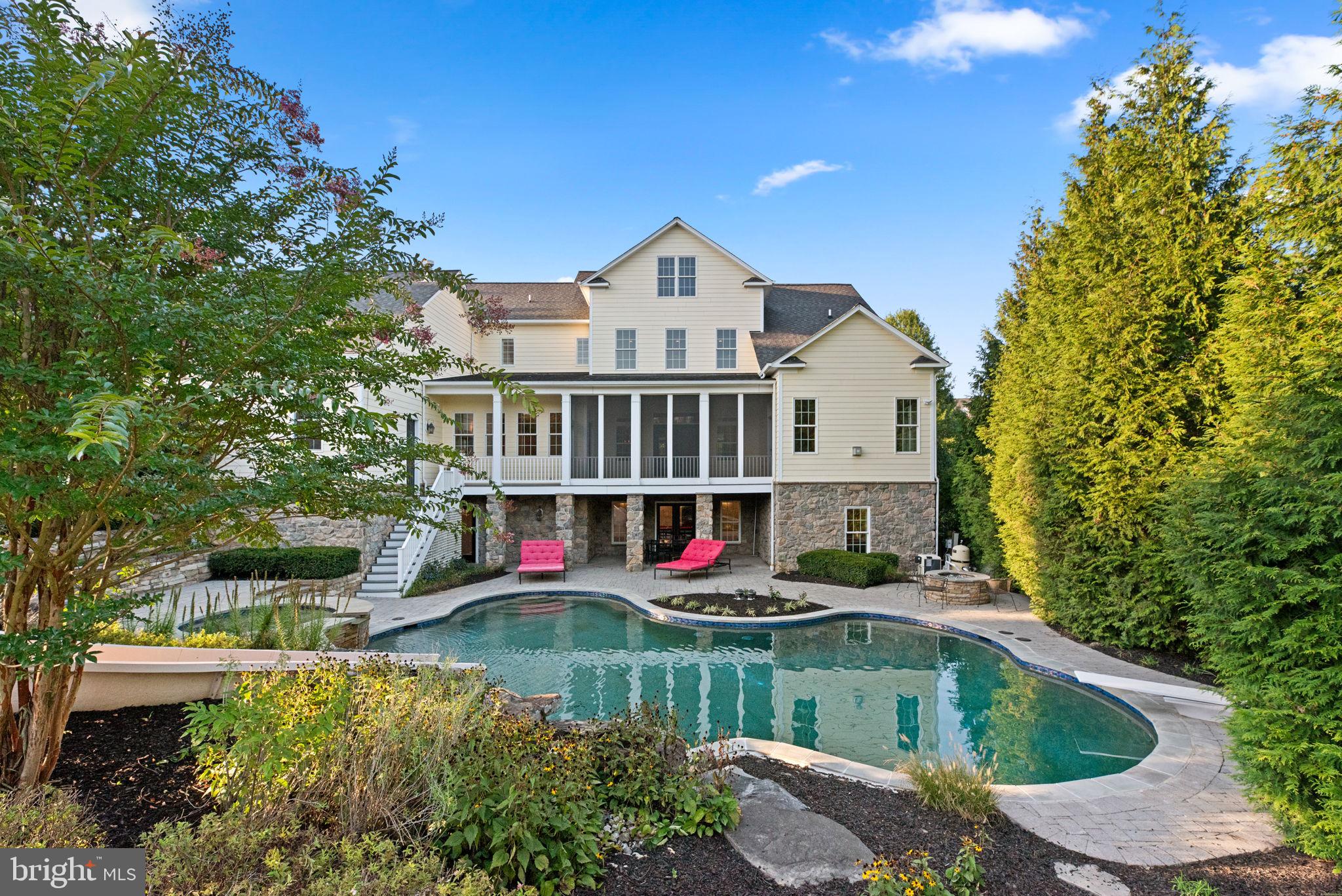 FOX MEADOW - Residential