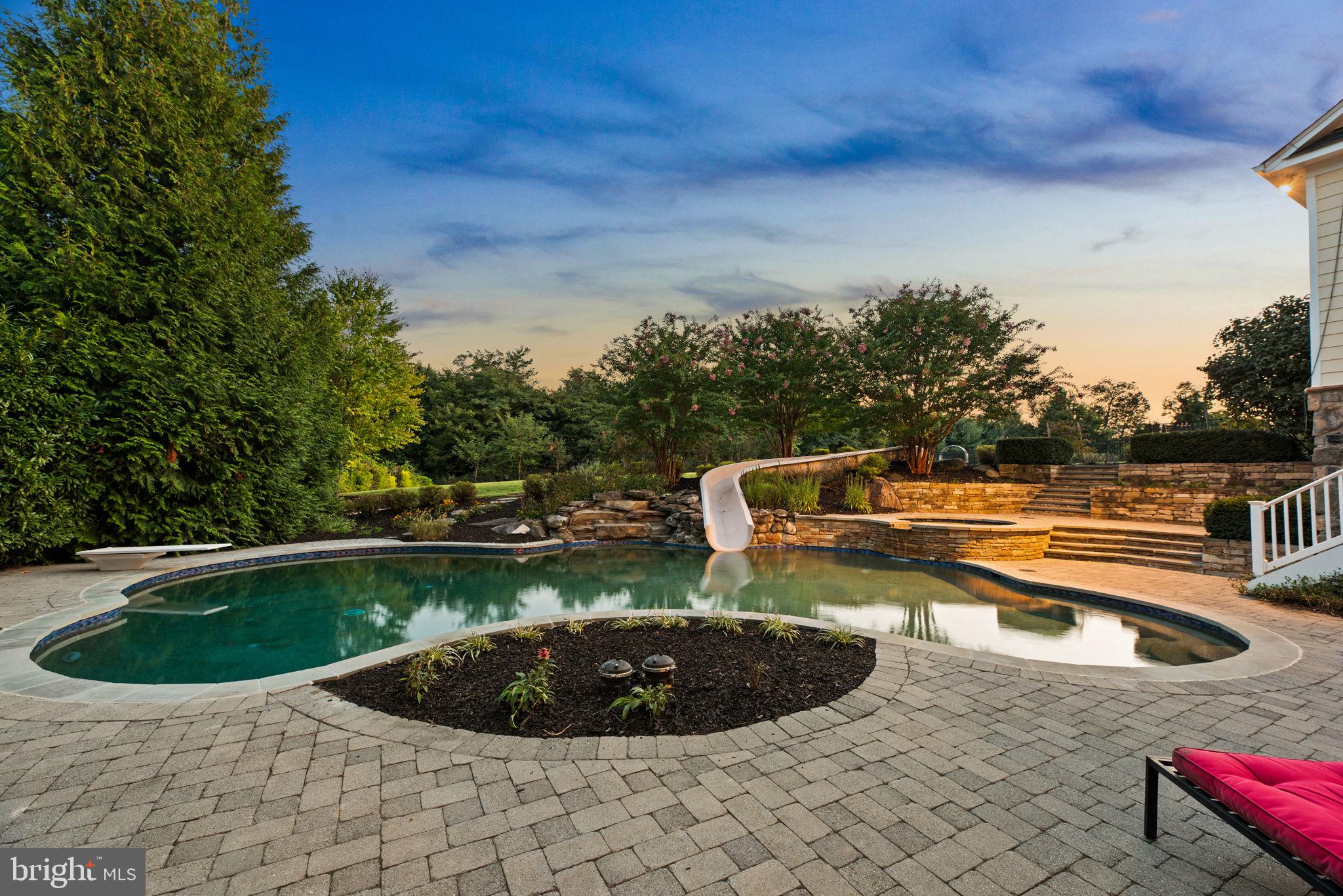 FOX MEADOW - Residential