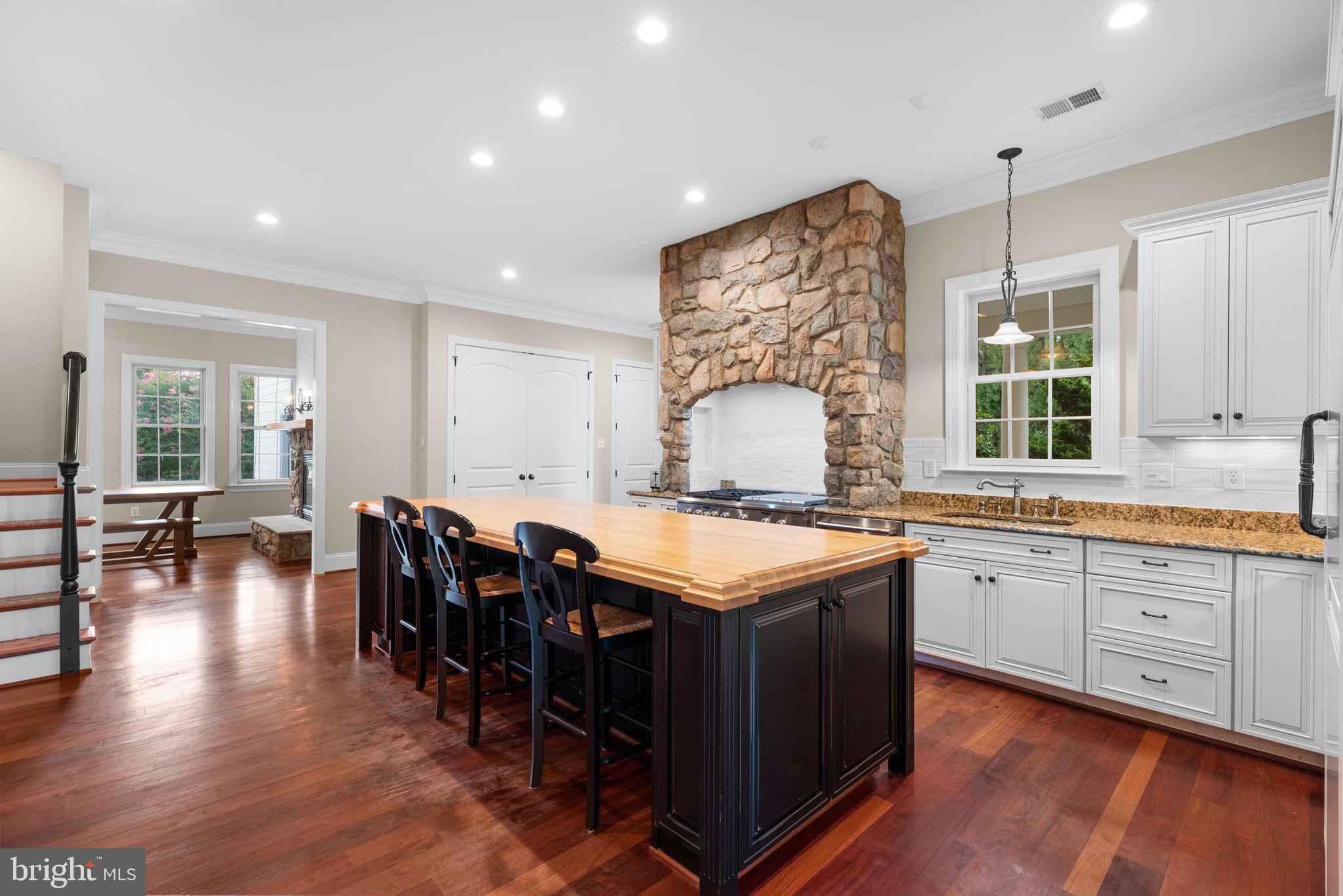 FOX MEADOW - Residential