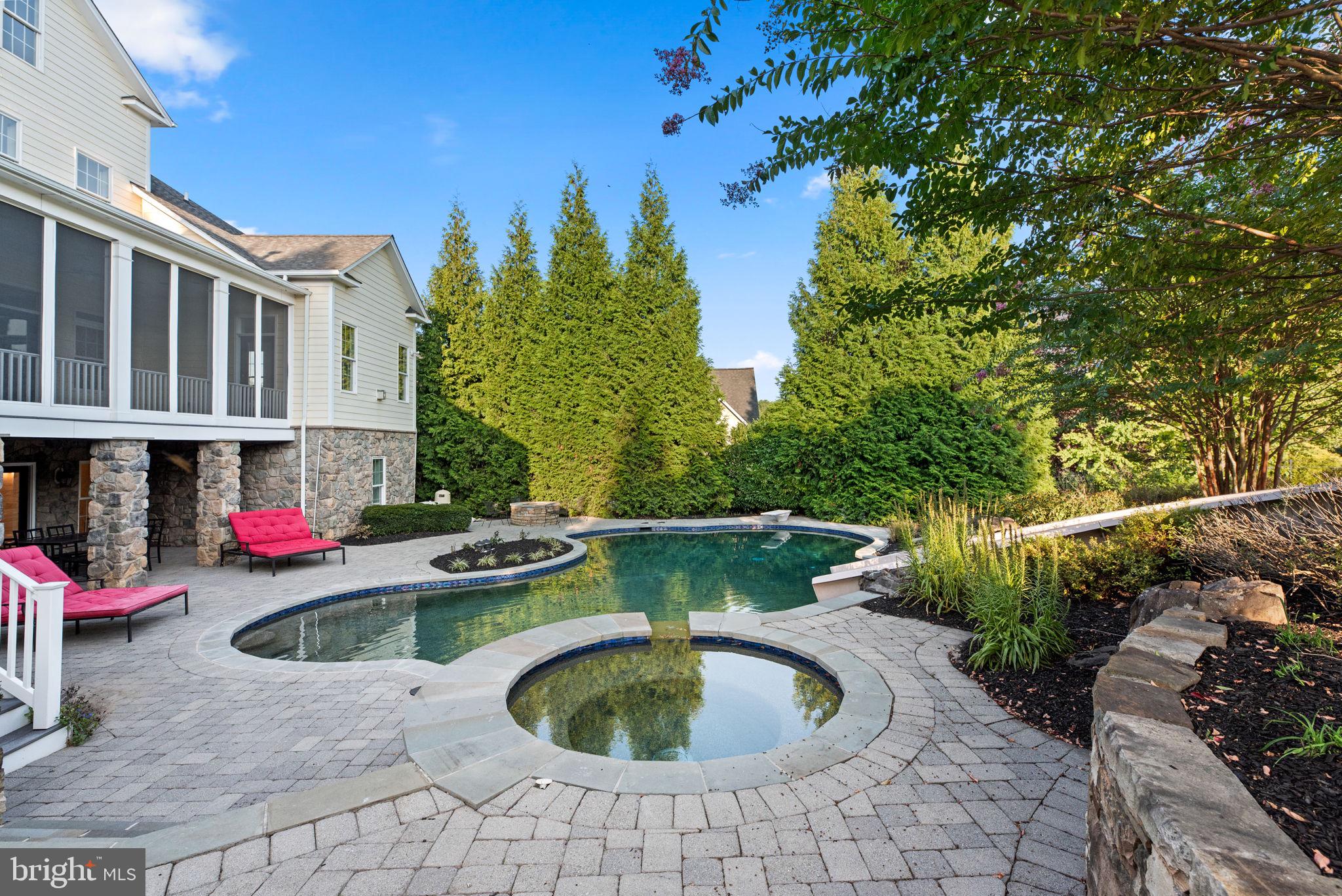 FOX MEADOW - Residential