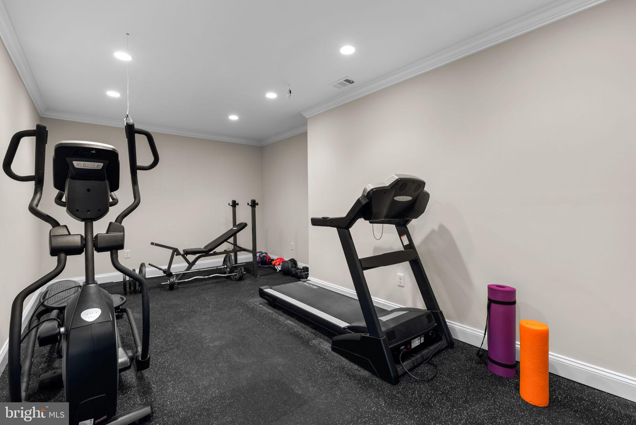 FOX MEADOW - Residential