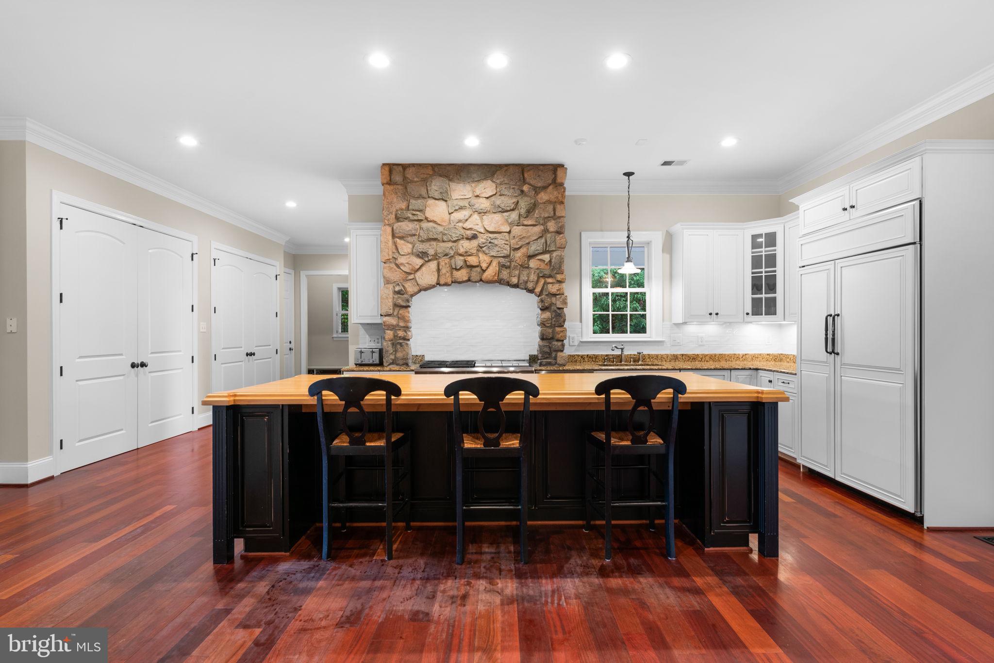 FOX MEADOW - Residential