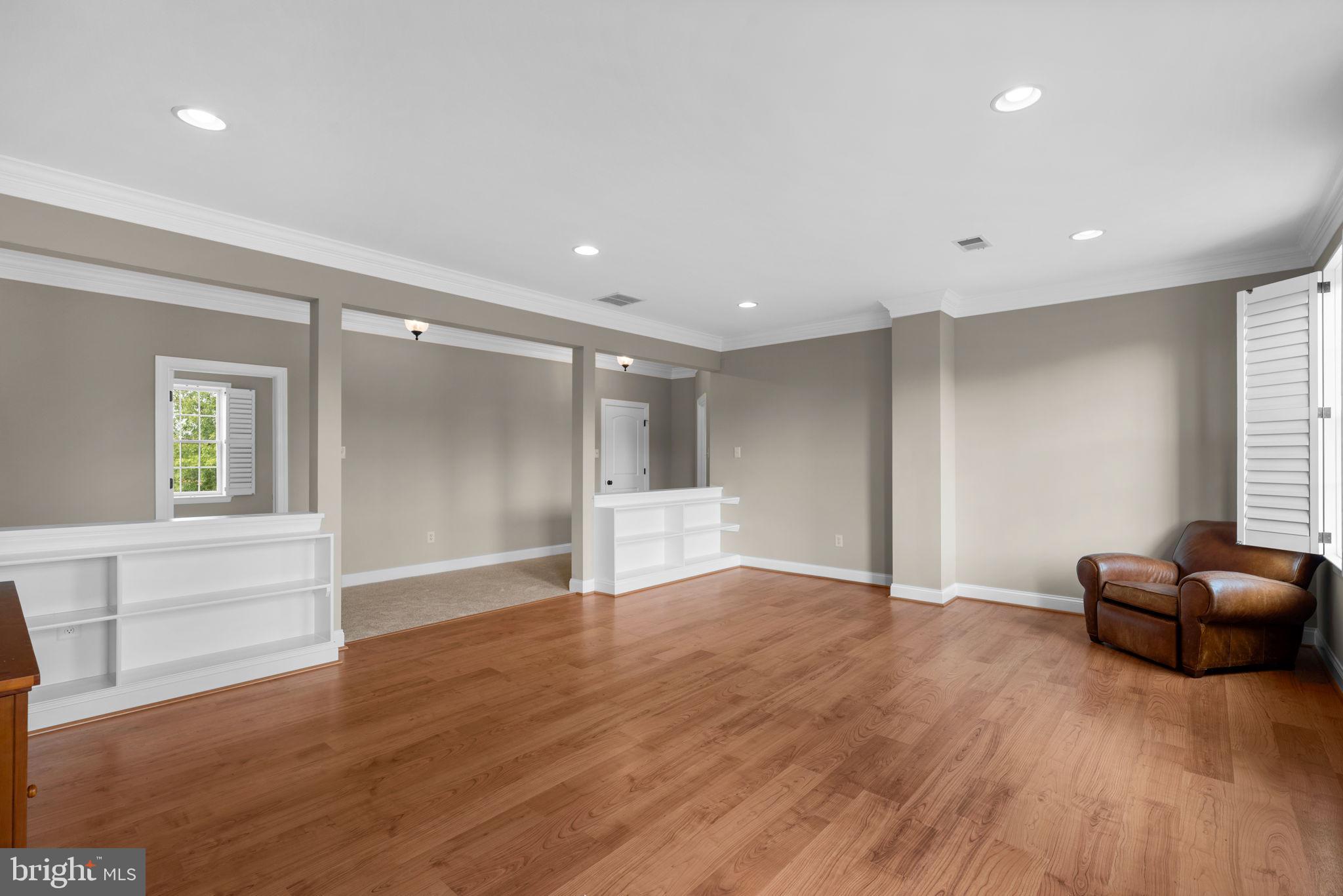 FOX MEADOW - Residential