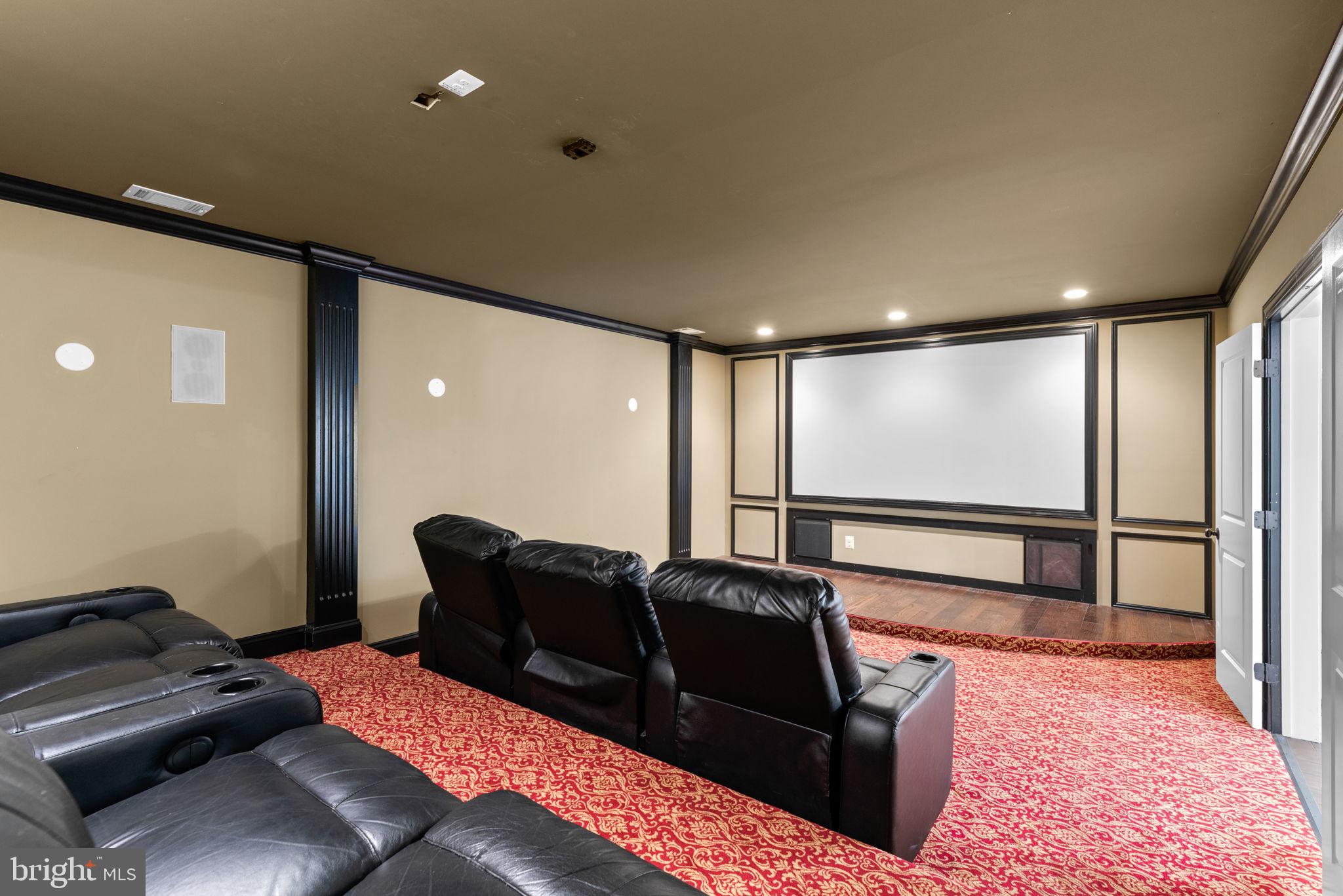 FOX MEADOW - Residential