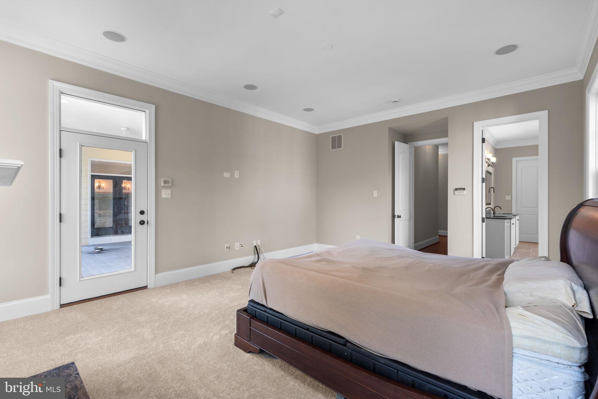 FOX MEADOW - Residential