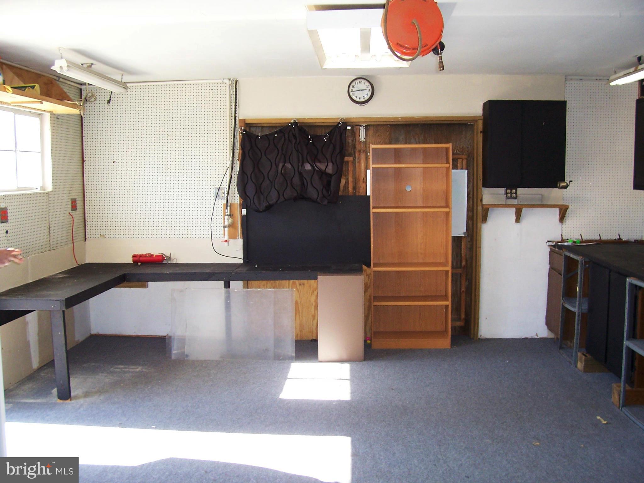 INDIAN HEAD MANOR SUB - Residential Lease