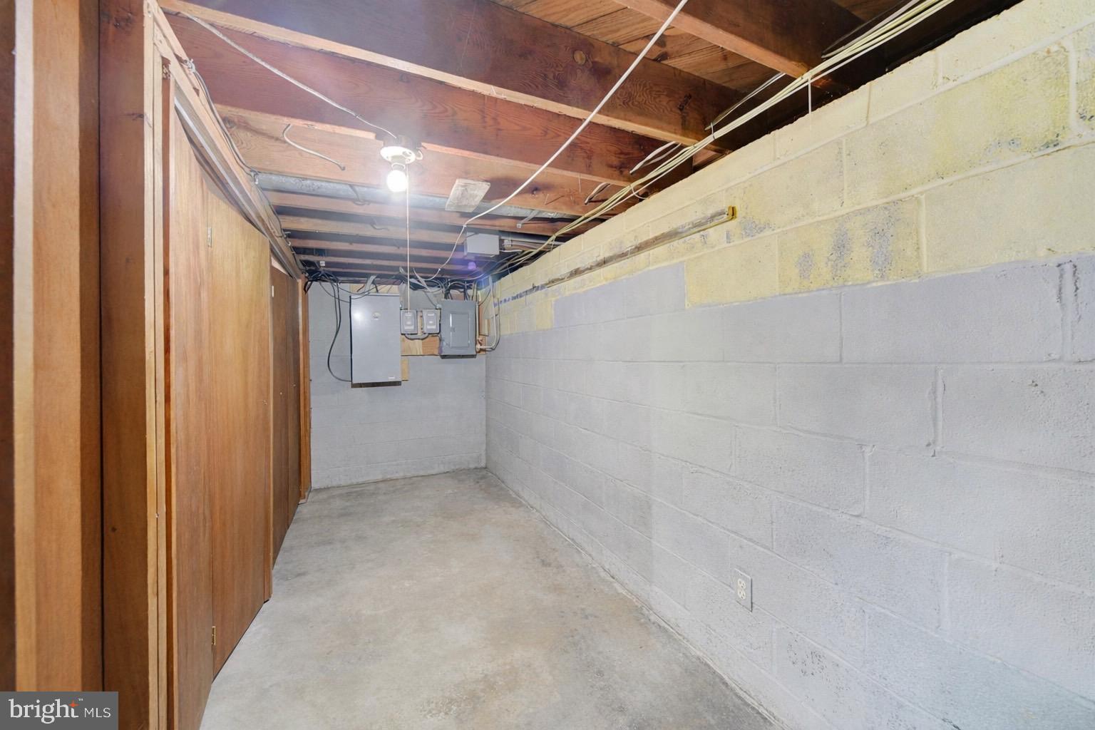 HARRINGTON MANOR - Residential