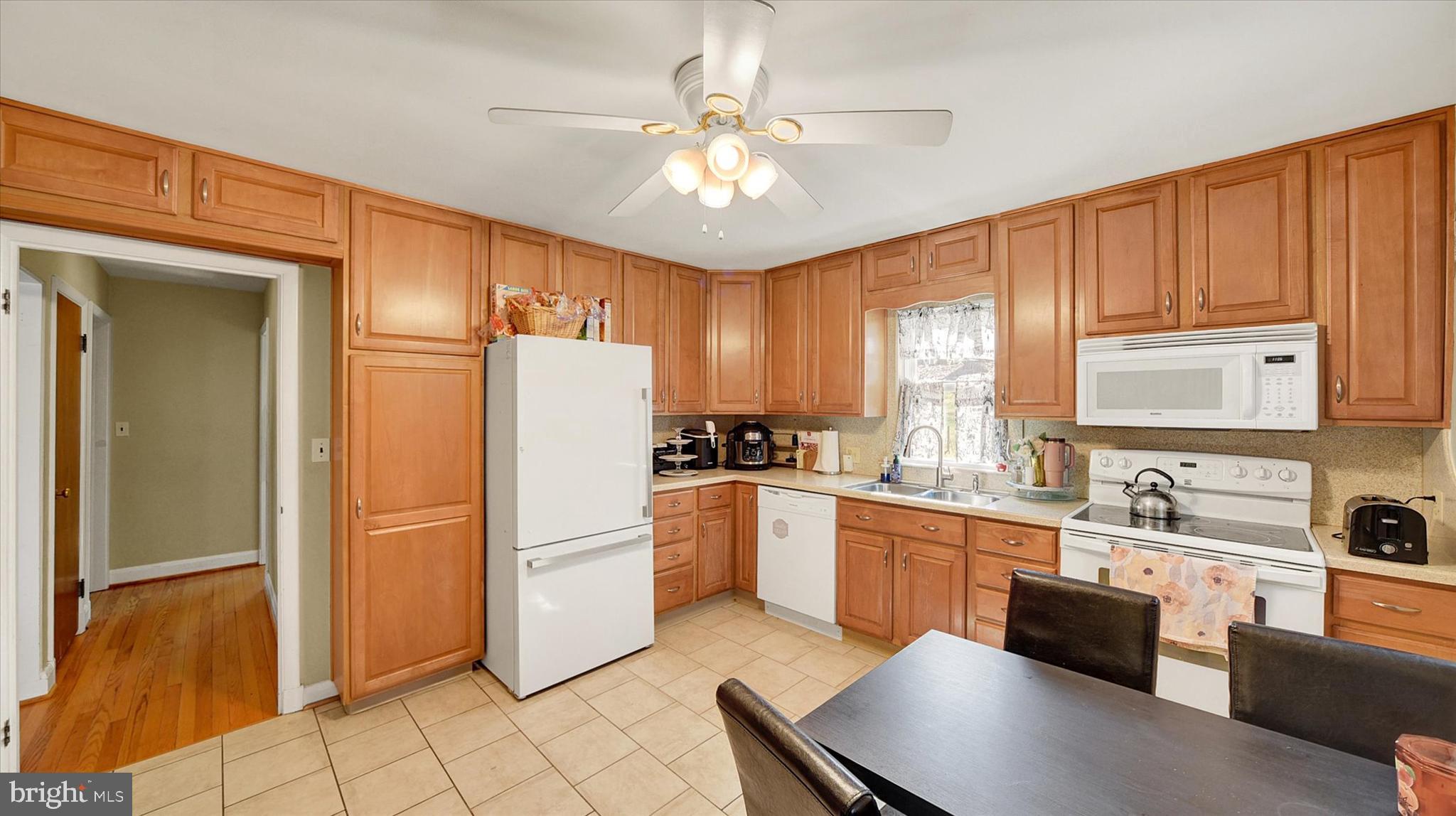 HARRINGTON MANOR - Residential