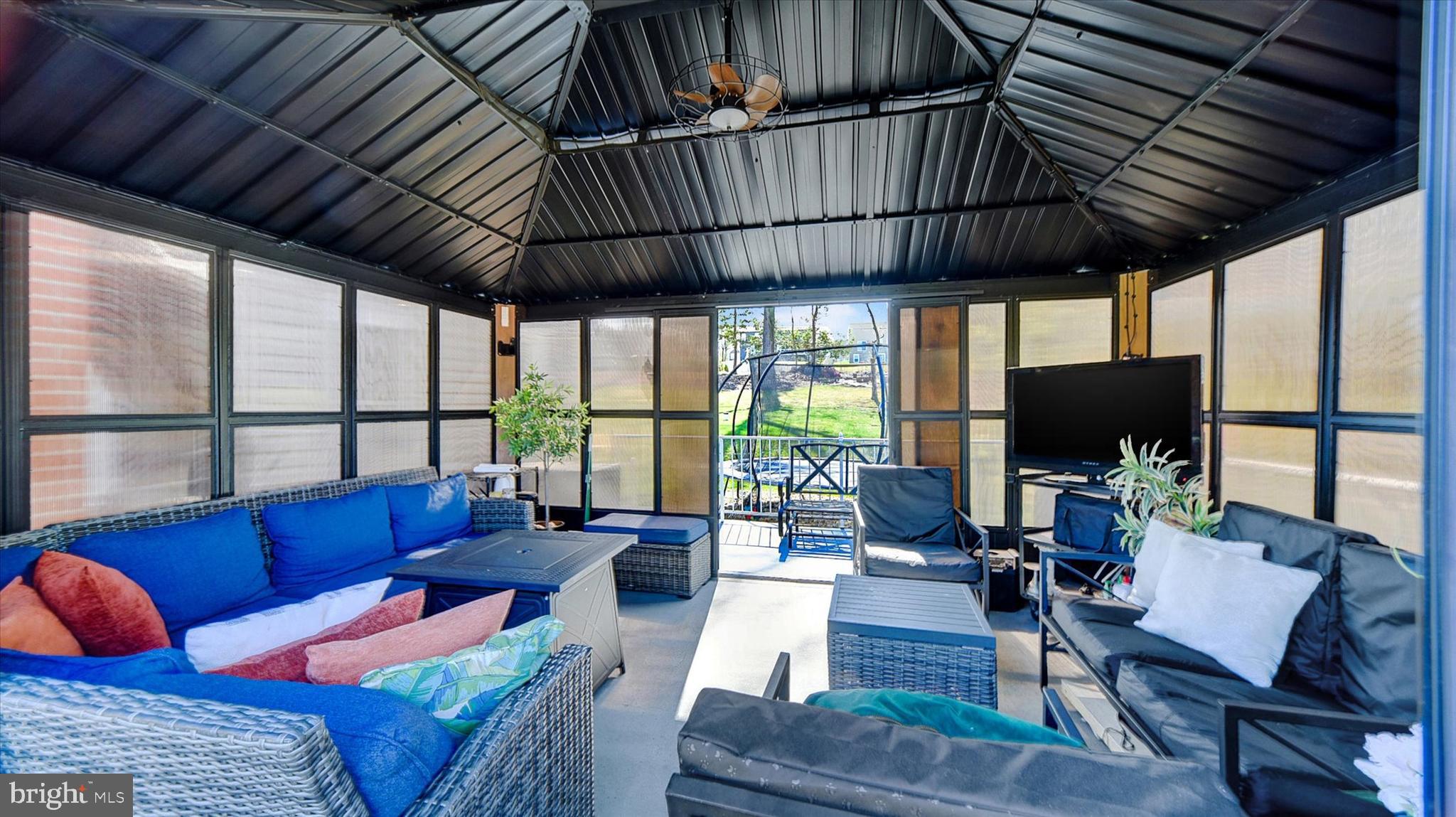 HARRINGTON MANOR - Residential