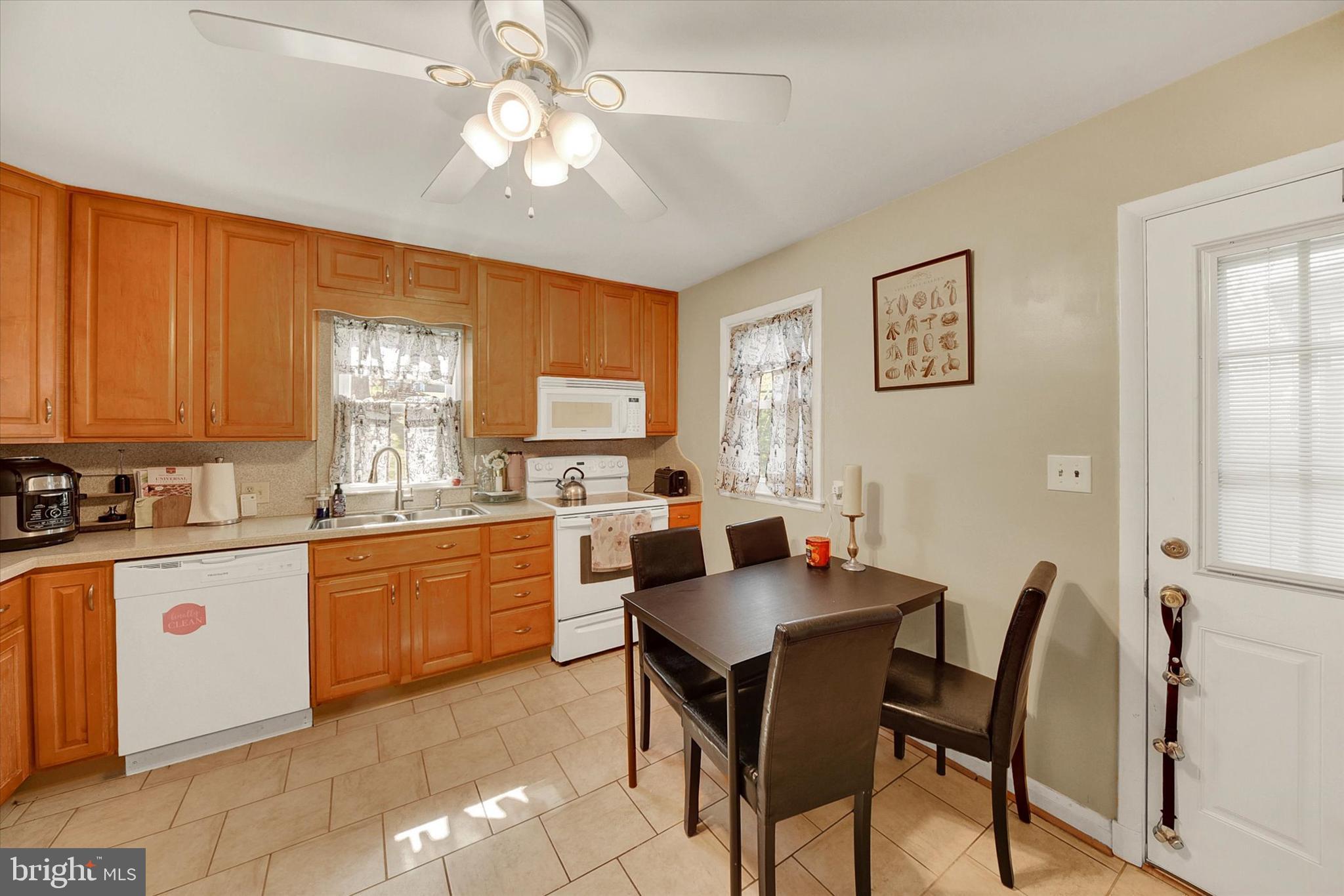 HARRINGTON MANOR - Residential