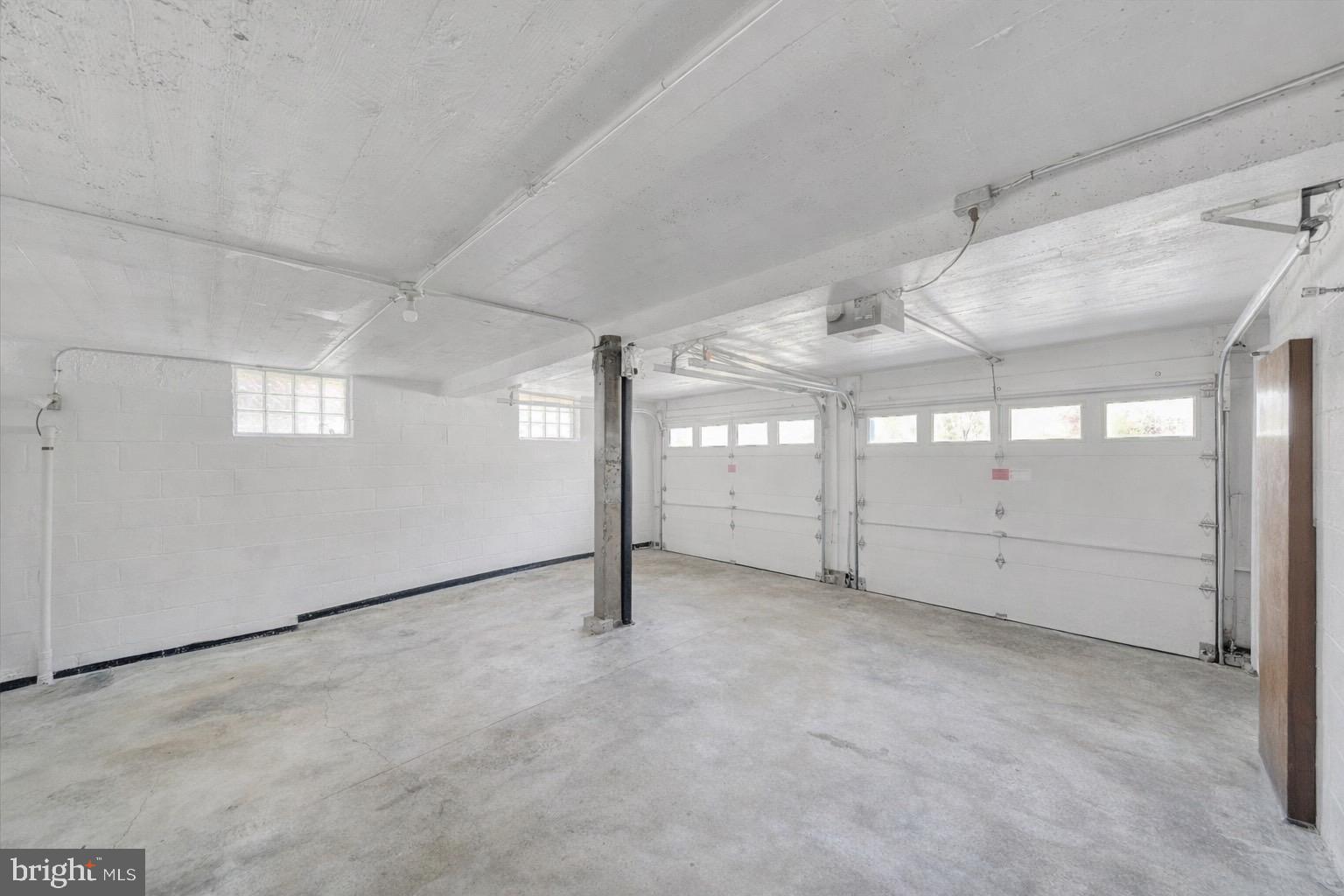 HARRINGTON MANOR - Residential