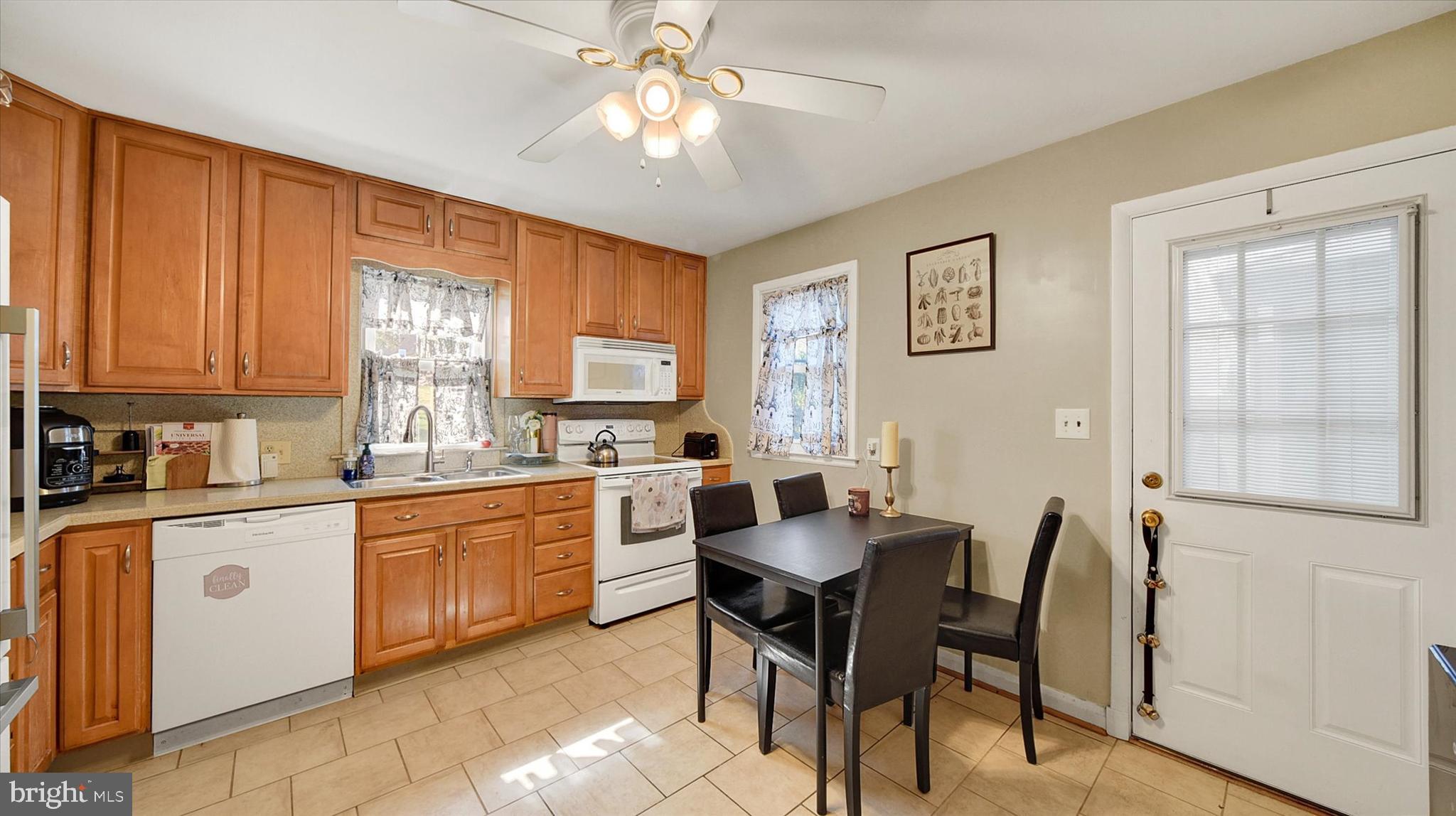 HARRINGTON MANOR - Residential