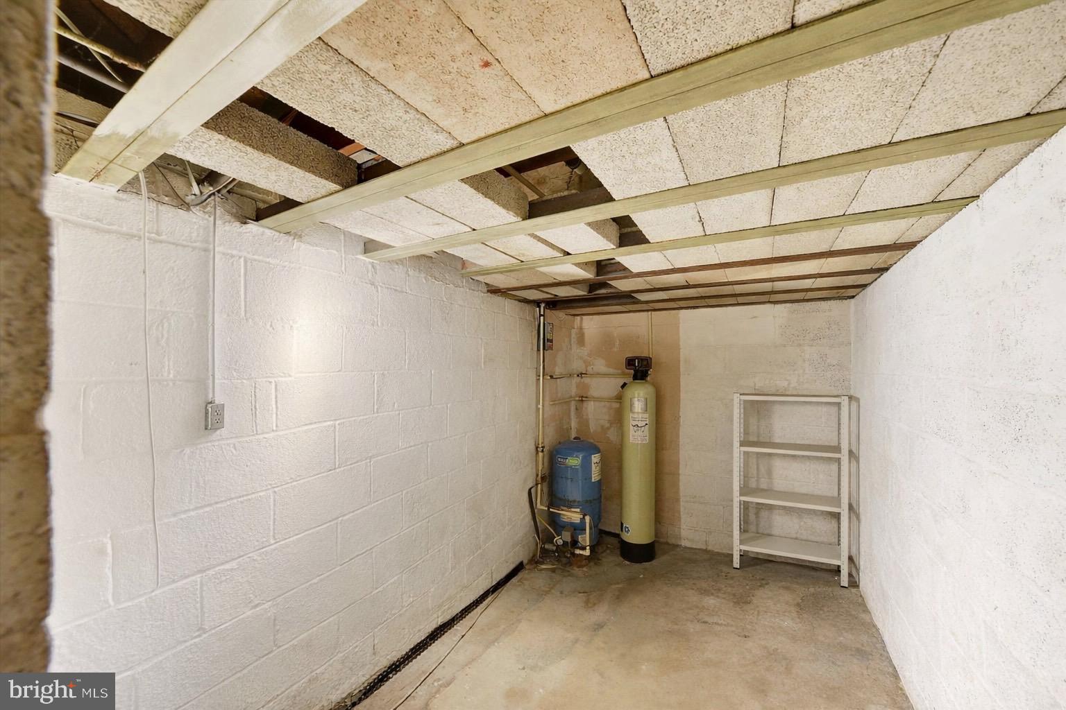 HARRINGTON MANOR - Residential