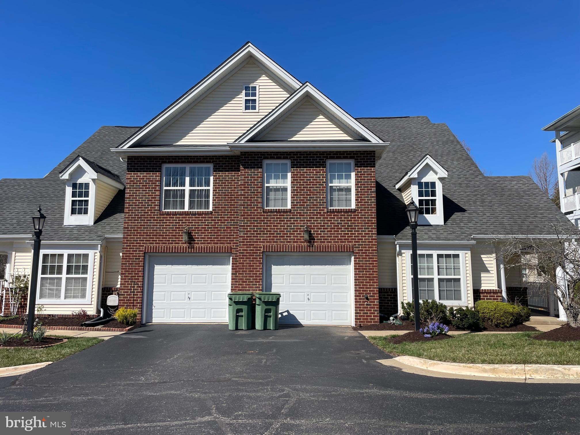 NORTH POTOMAC VILLAGE CONDOS - Residential