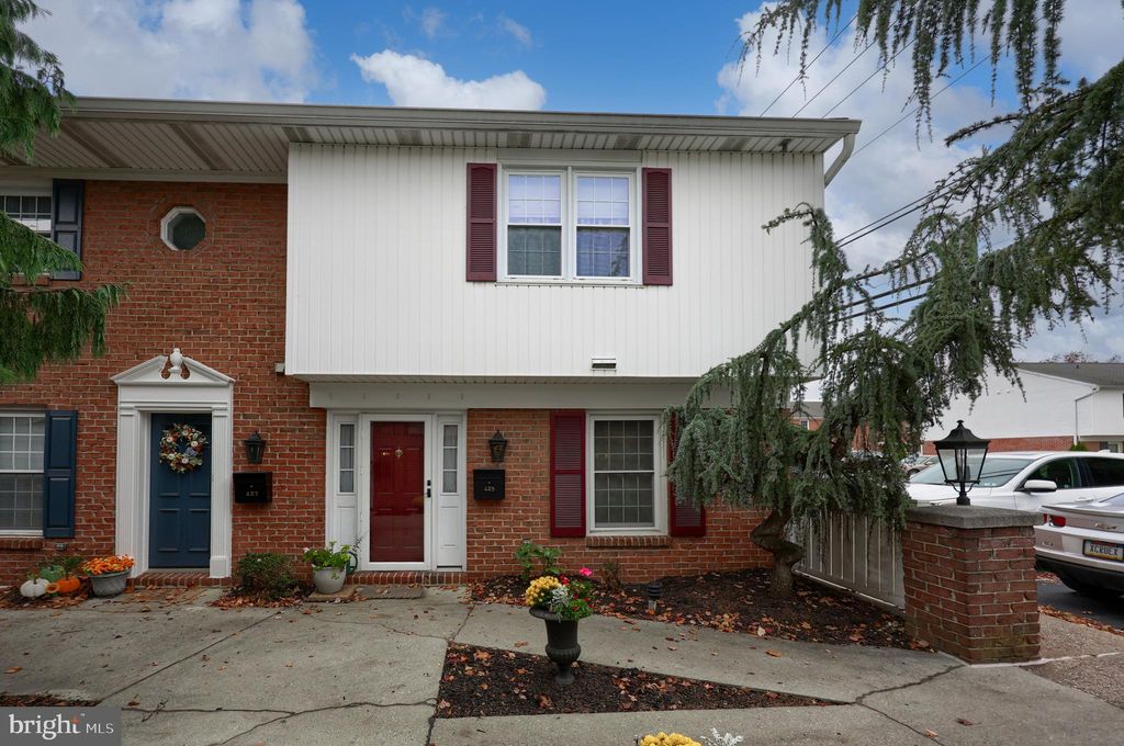 Photo of 425 W Caracas Avenue, HERSHEY, PA 17033 (MLS # PADA2051608)