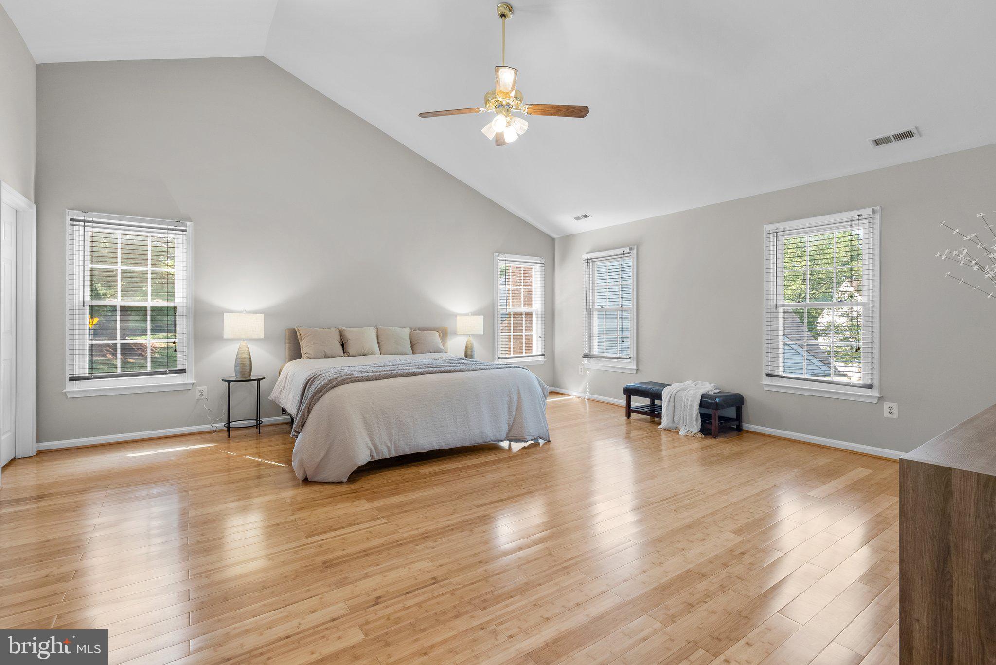 ROSEWOOD MANOR - Residential