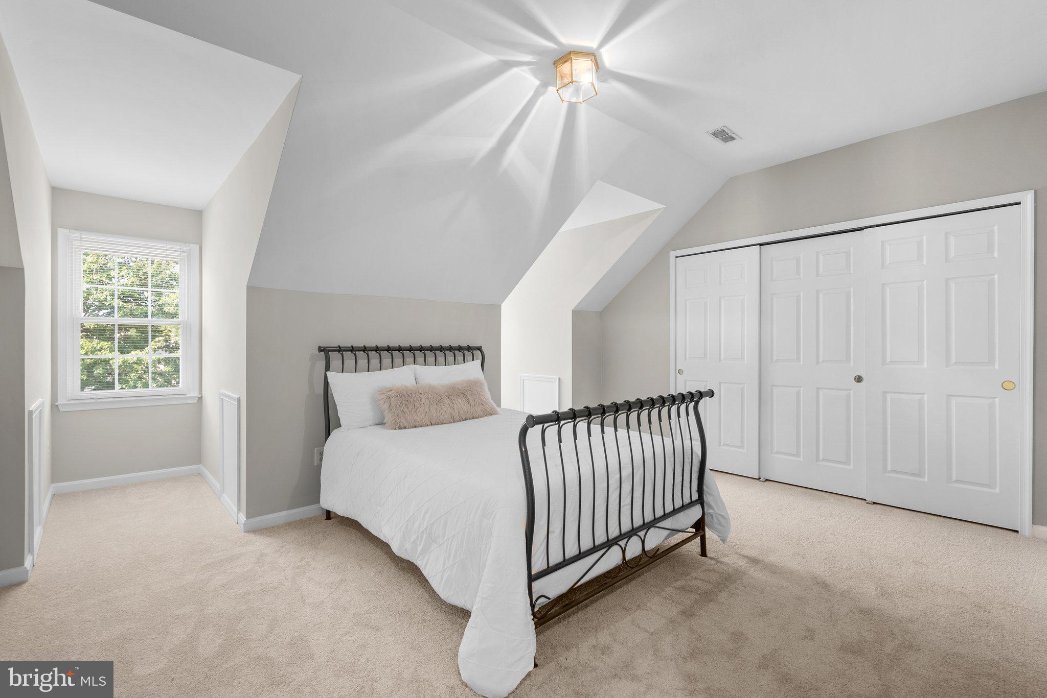 ROSEWOOD MANOR - Residential