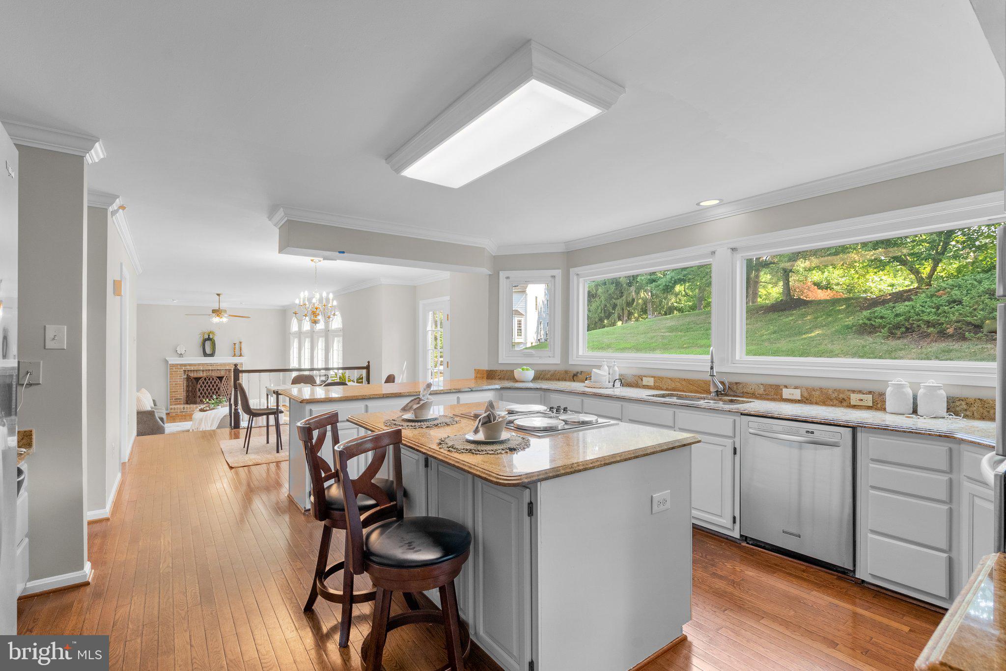 ROSEWOOD MANOR - Residential