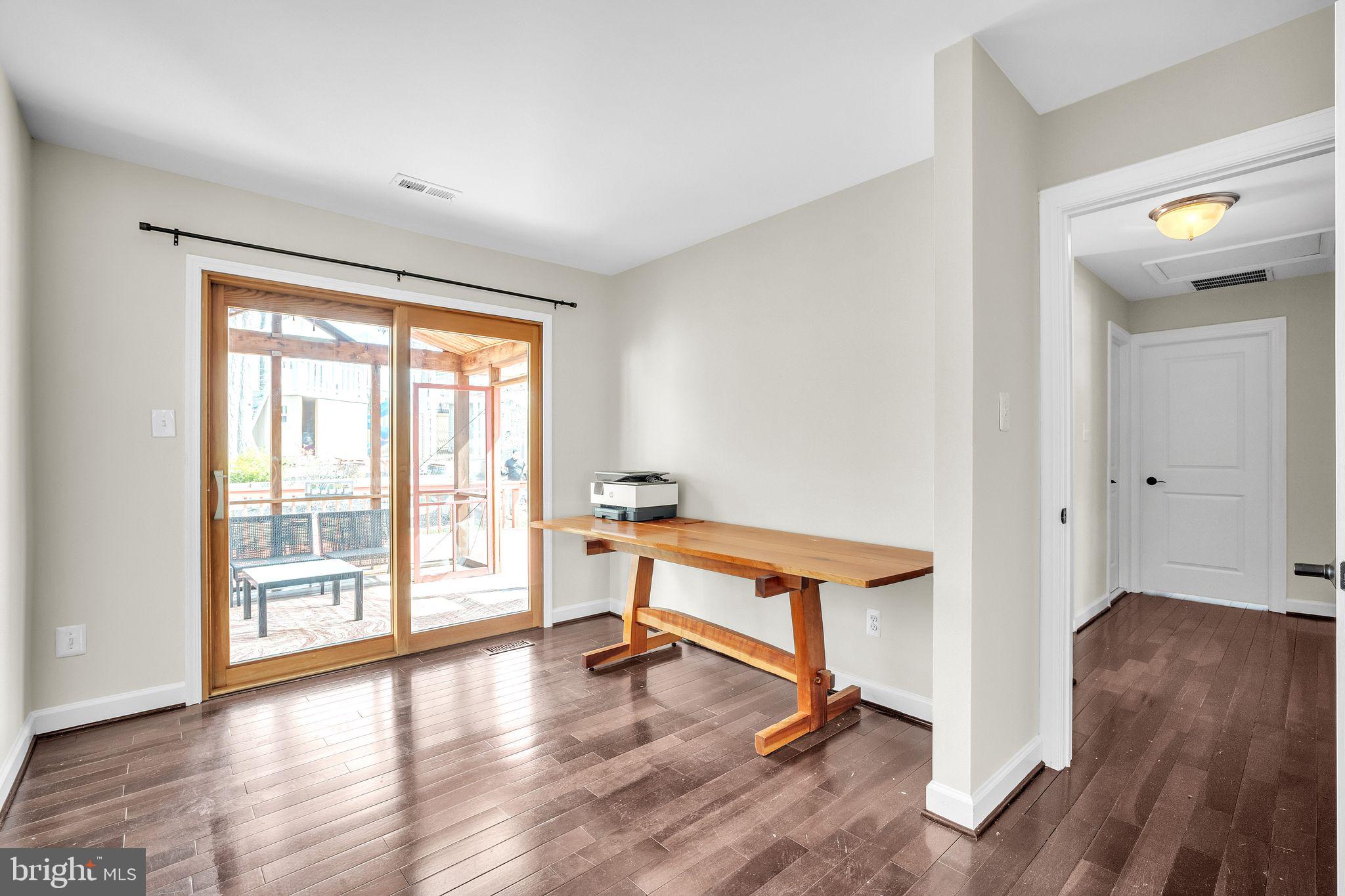 KINGS PARK WEST - Residential