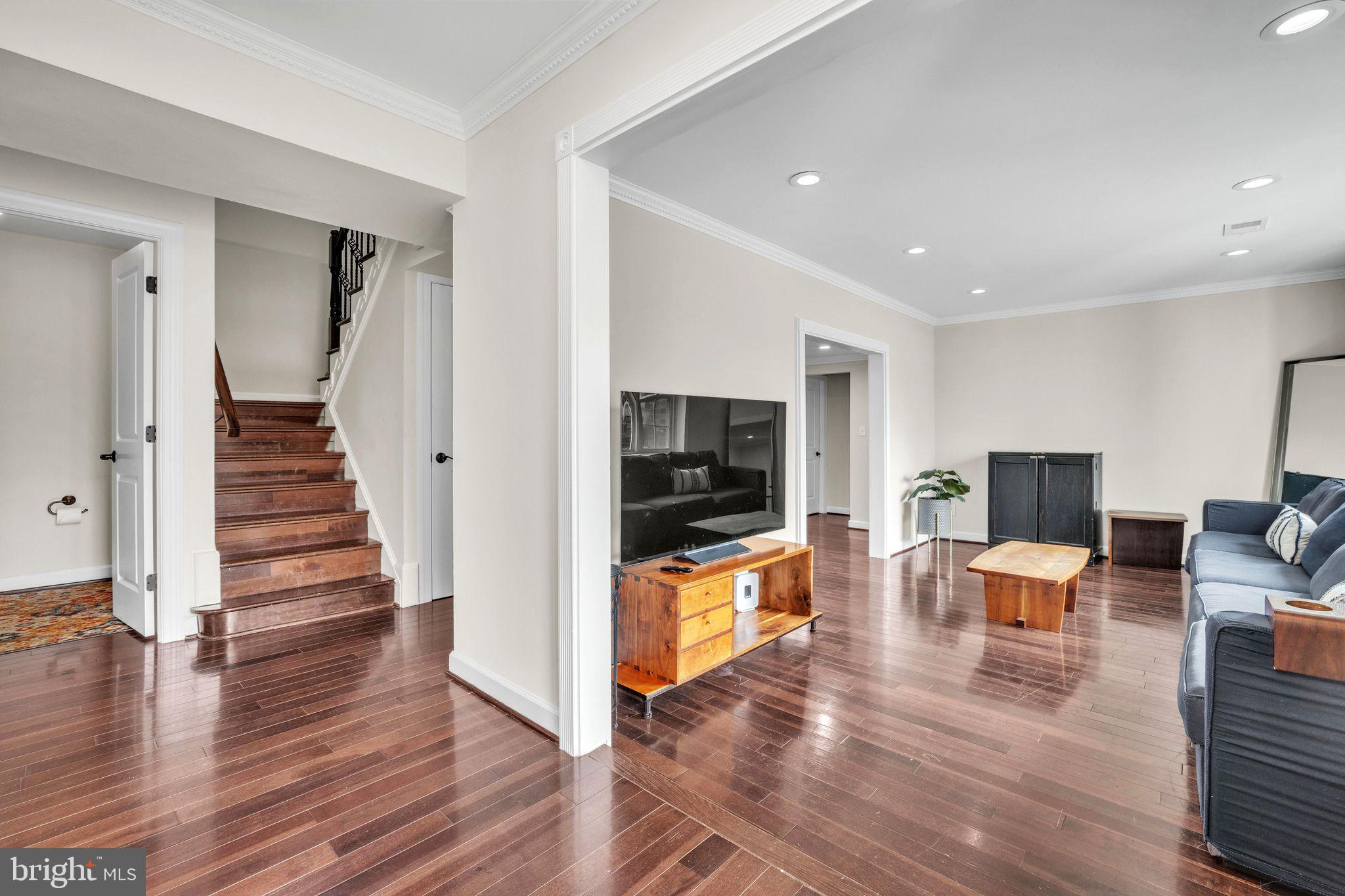 KINGS PARK WEST - Residential