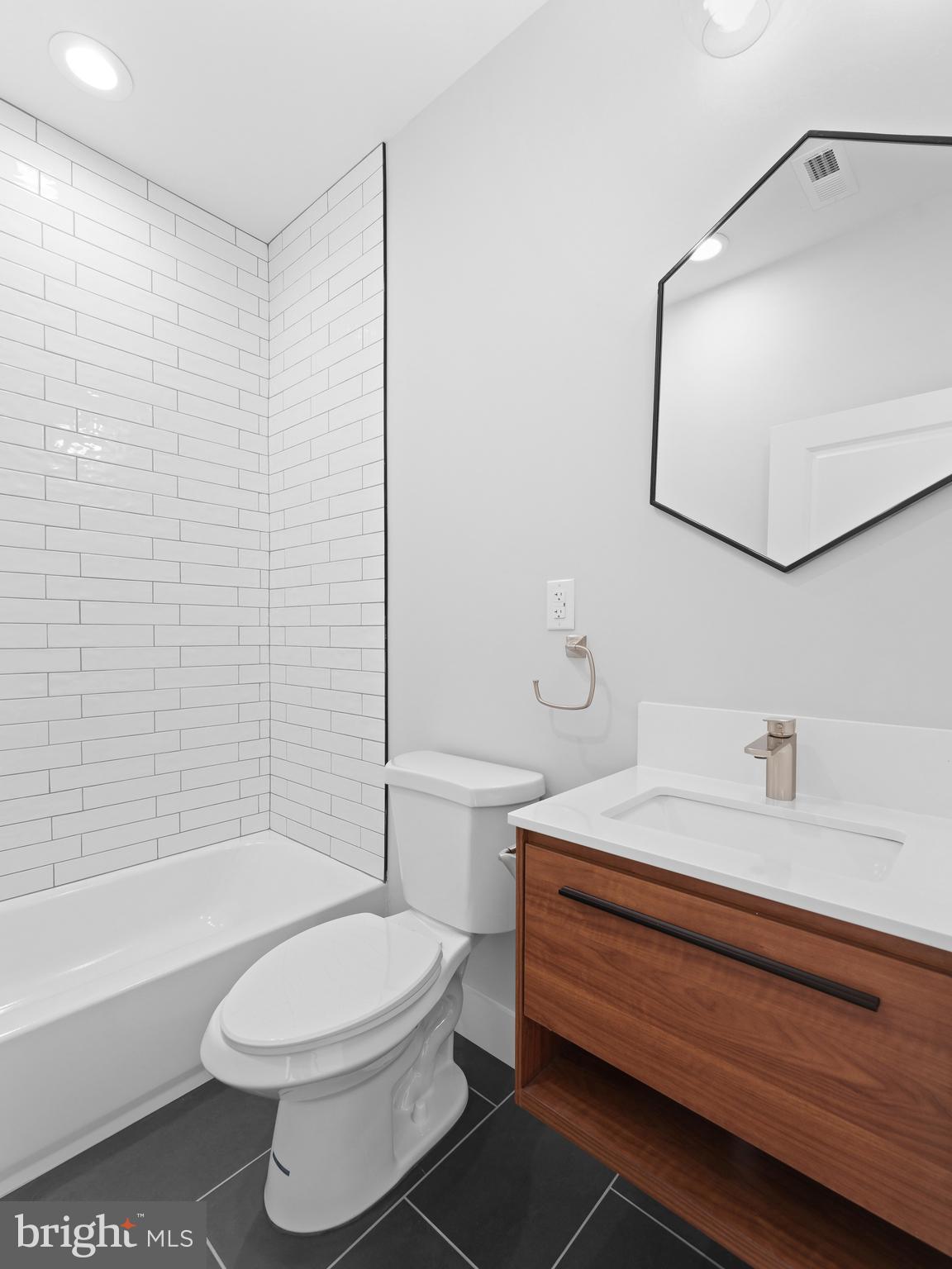 OVERBROOK - Residential Lease