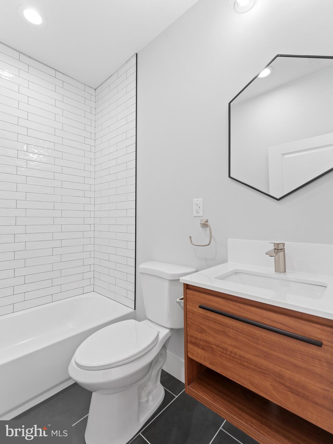 OVERBROOK - Residential Lease