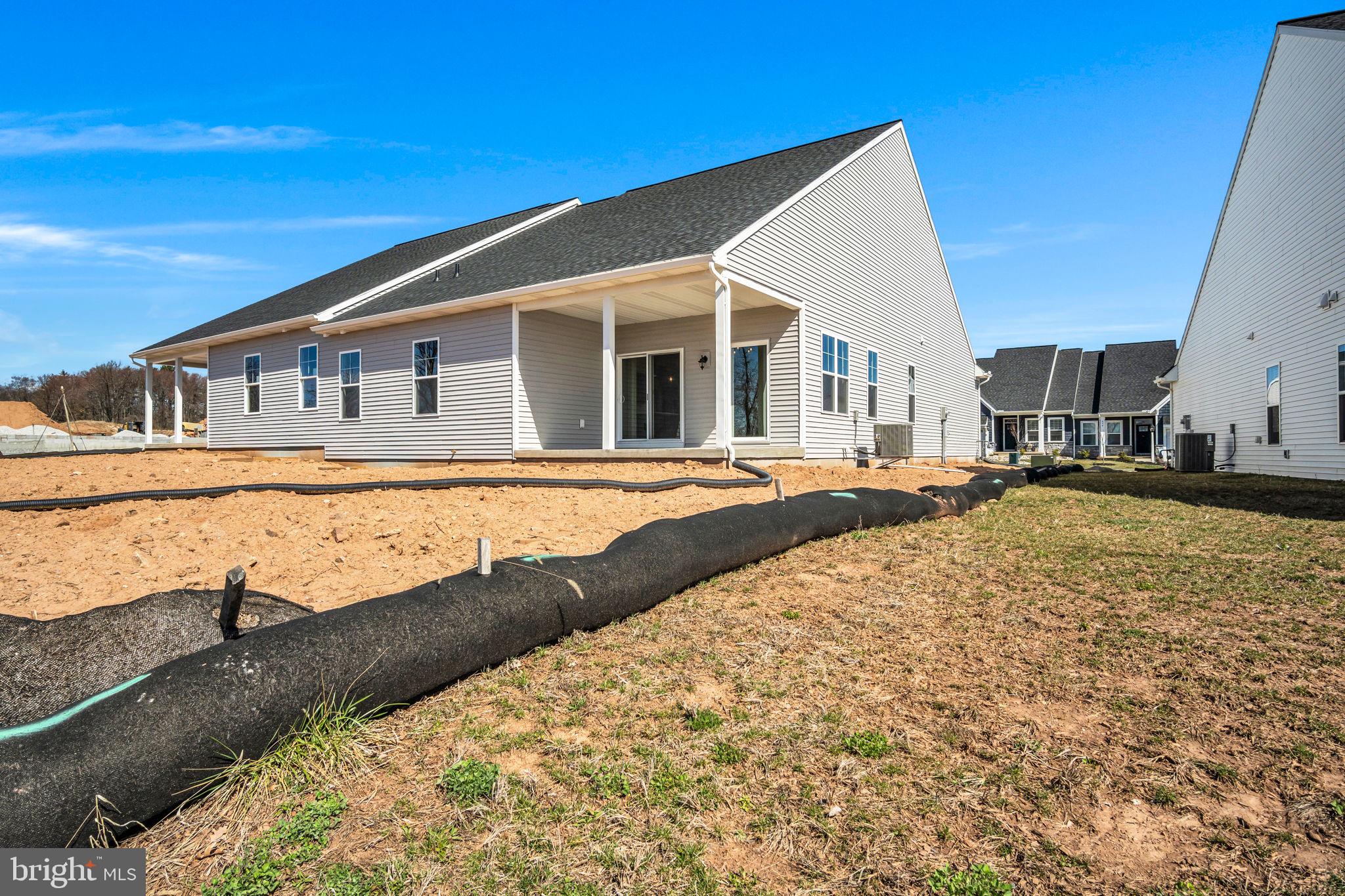 879 SHADOWBROOKE DRIVE