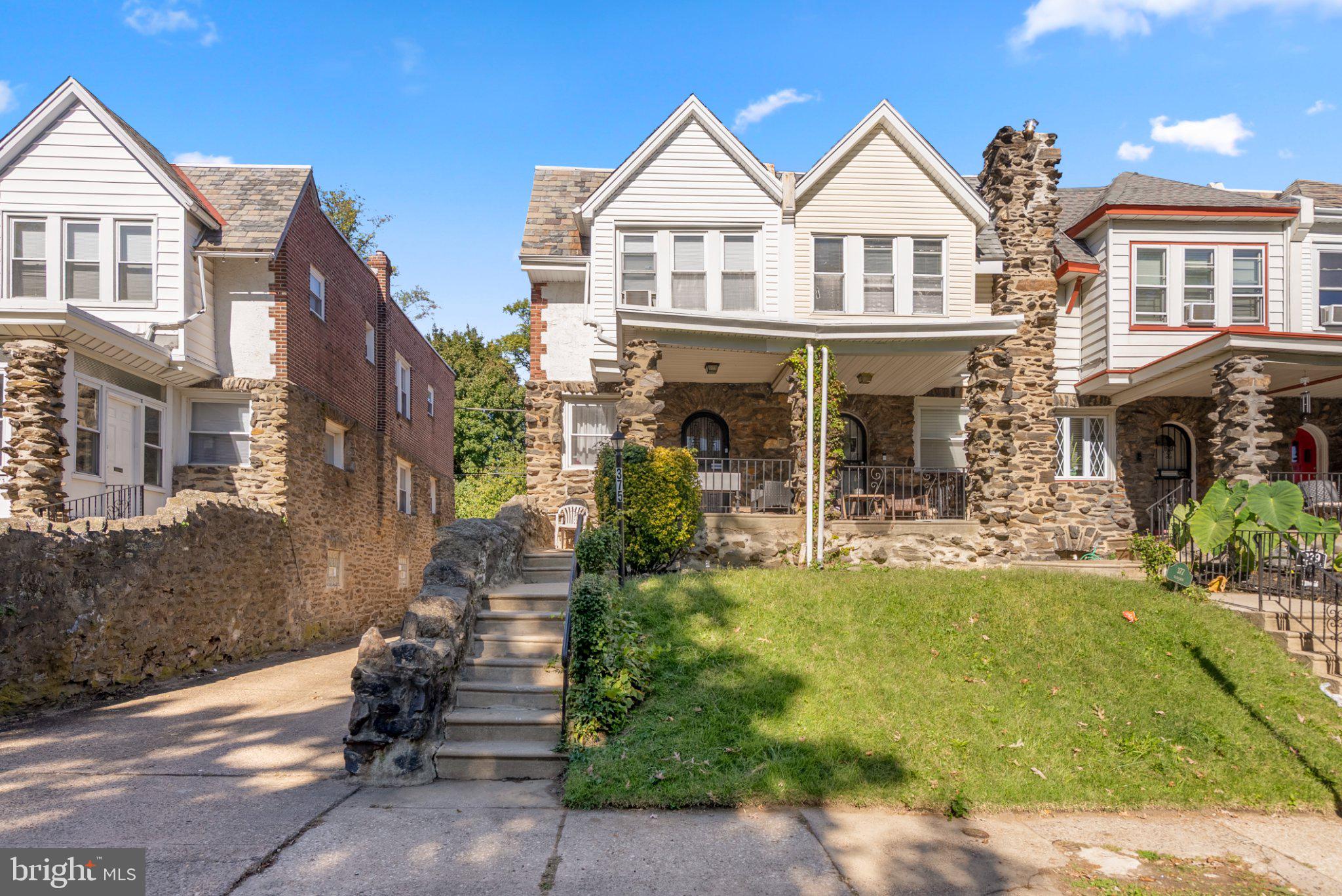 375 E CLIVEDEN STREET