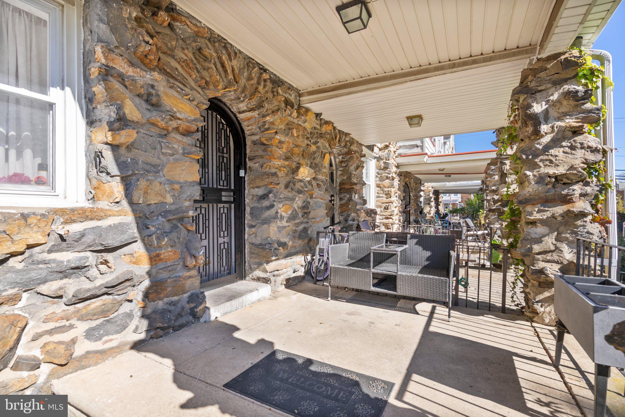 375 E CLIVEDEN STREET