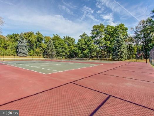 OXFORD OF BLUE BELL - Residential Lease