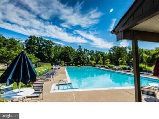 OXFORD OF BLUE BELL - Residential Lease