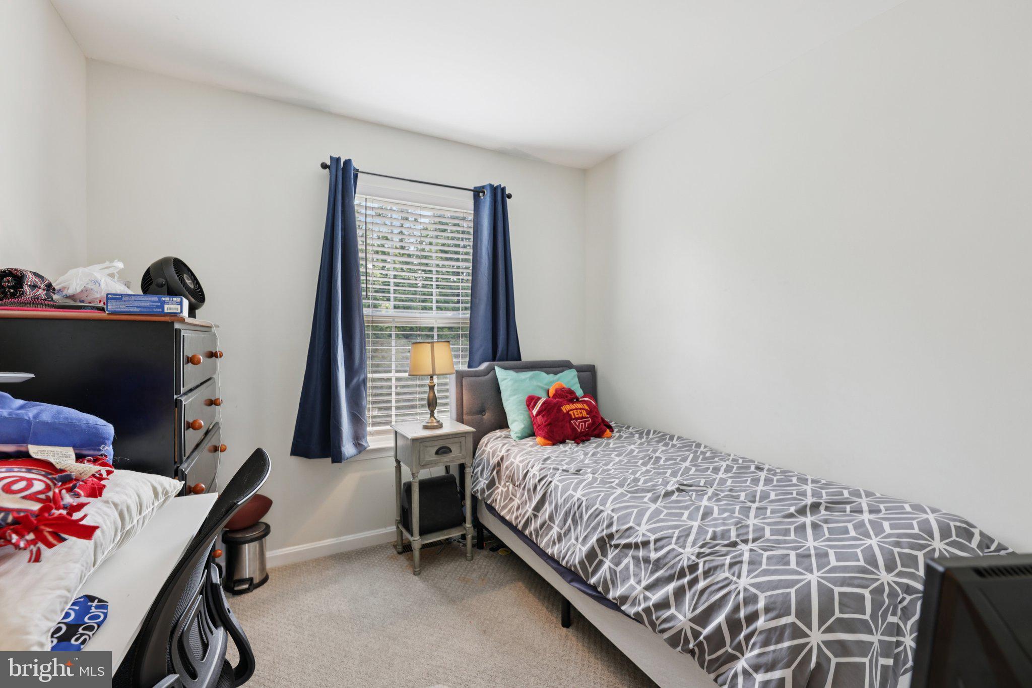 KINCAID FOREST - Residential Lease