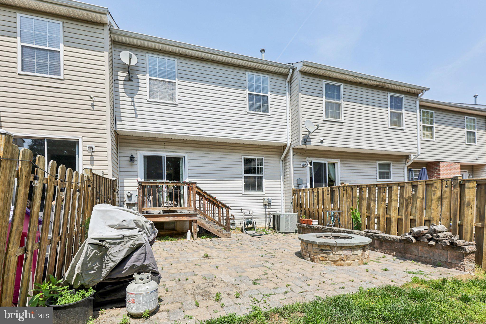 KINCAID FOREST - Residential Lease