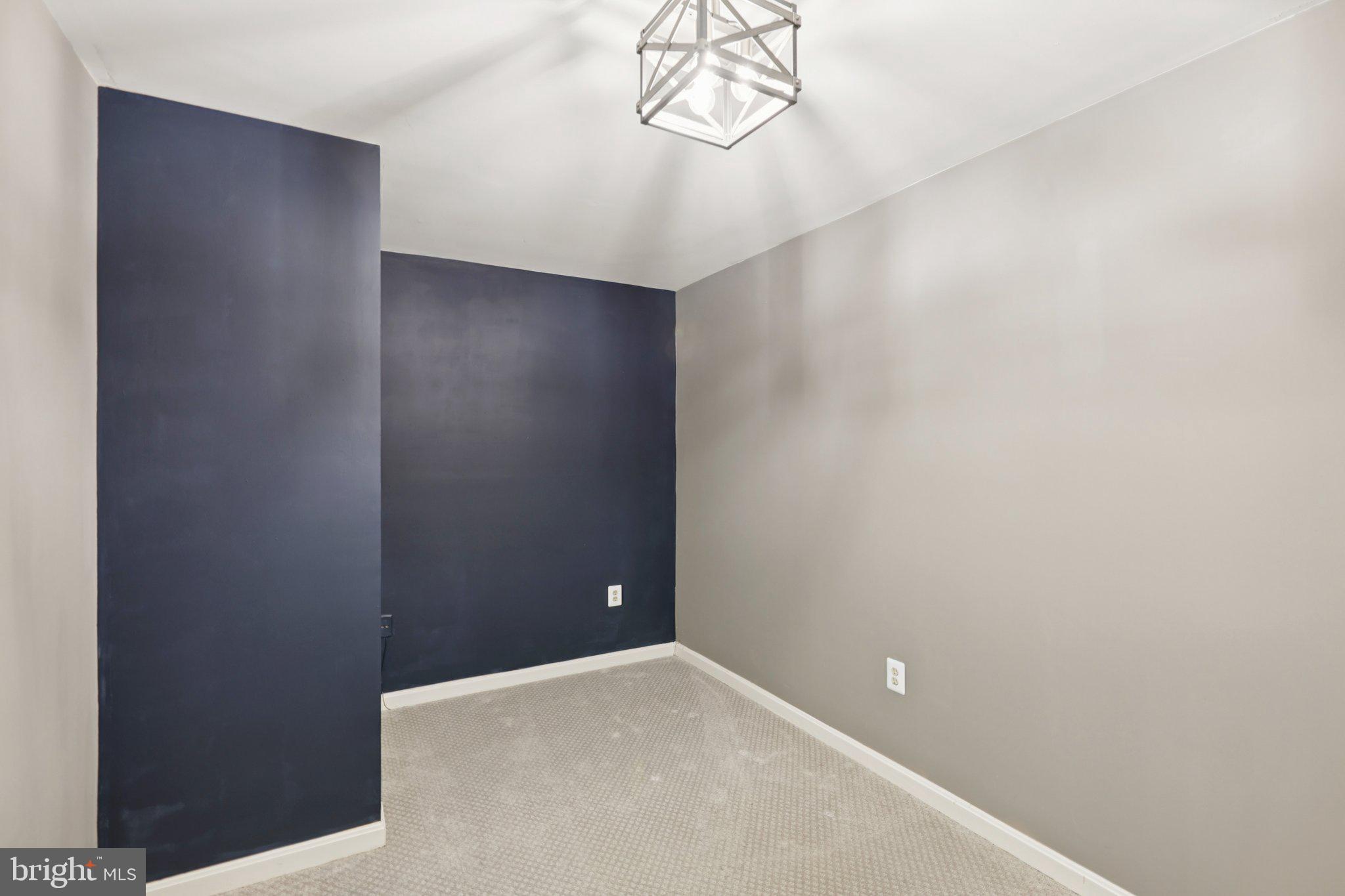 KINCAID FOREST - Residential Lease