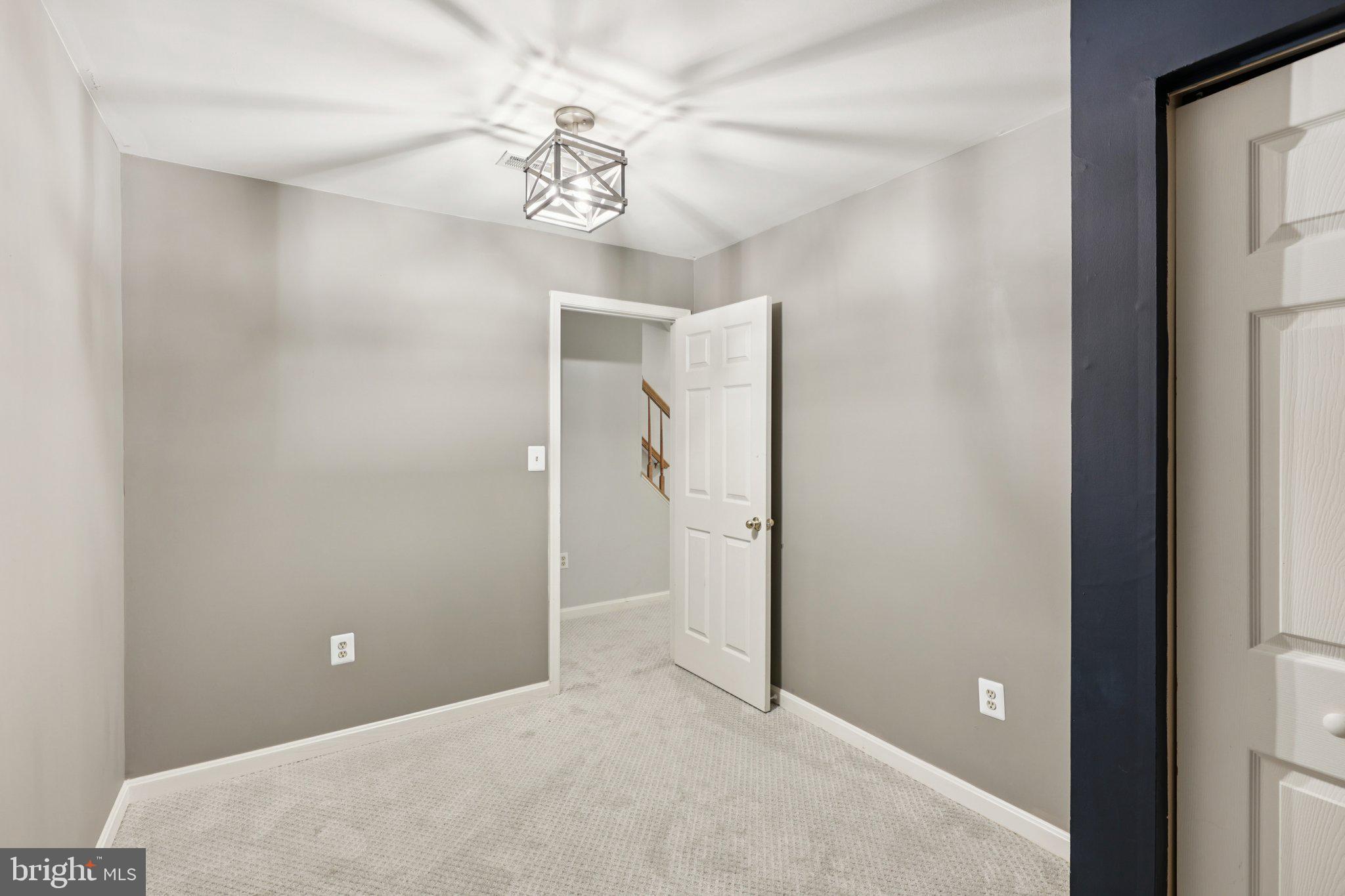 KINCAID FOREST - Residential Lease