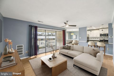 Condo For Sale - 5434 85th Avenue #202<br/> HYATTSVILLE, MD 20784