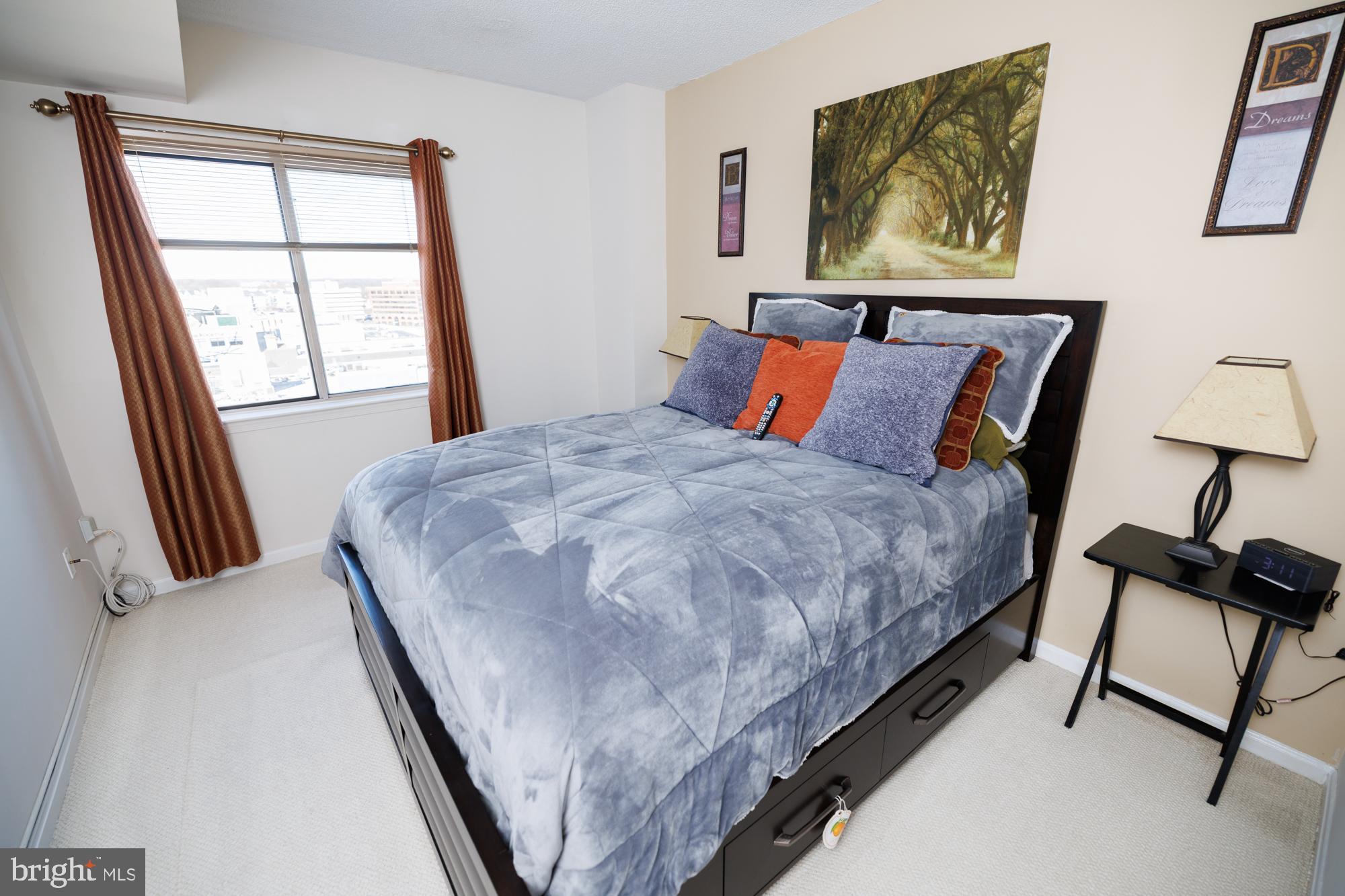 24 COURTHOUSE SQUARE 1007 (PH7)