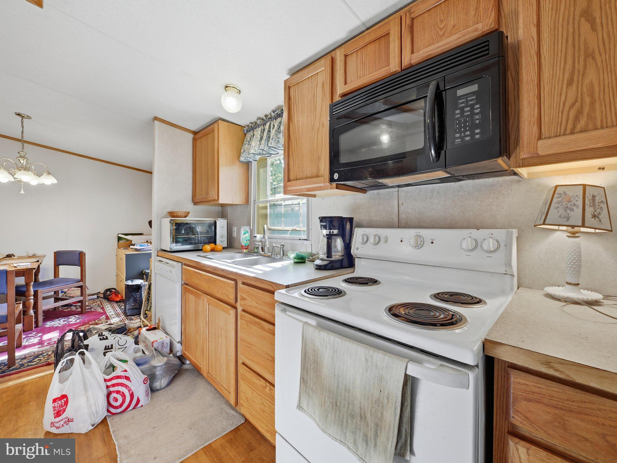 17002 OAKLEIGH WAY