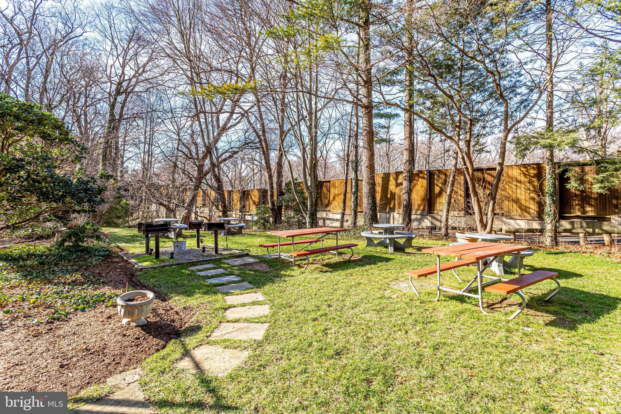 CIRCLE CONDOMINIUMS - Residential