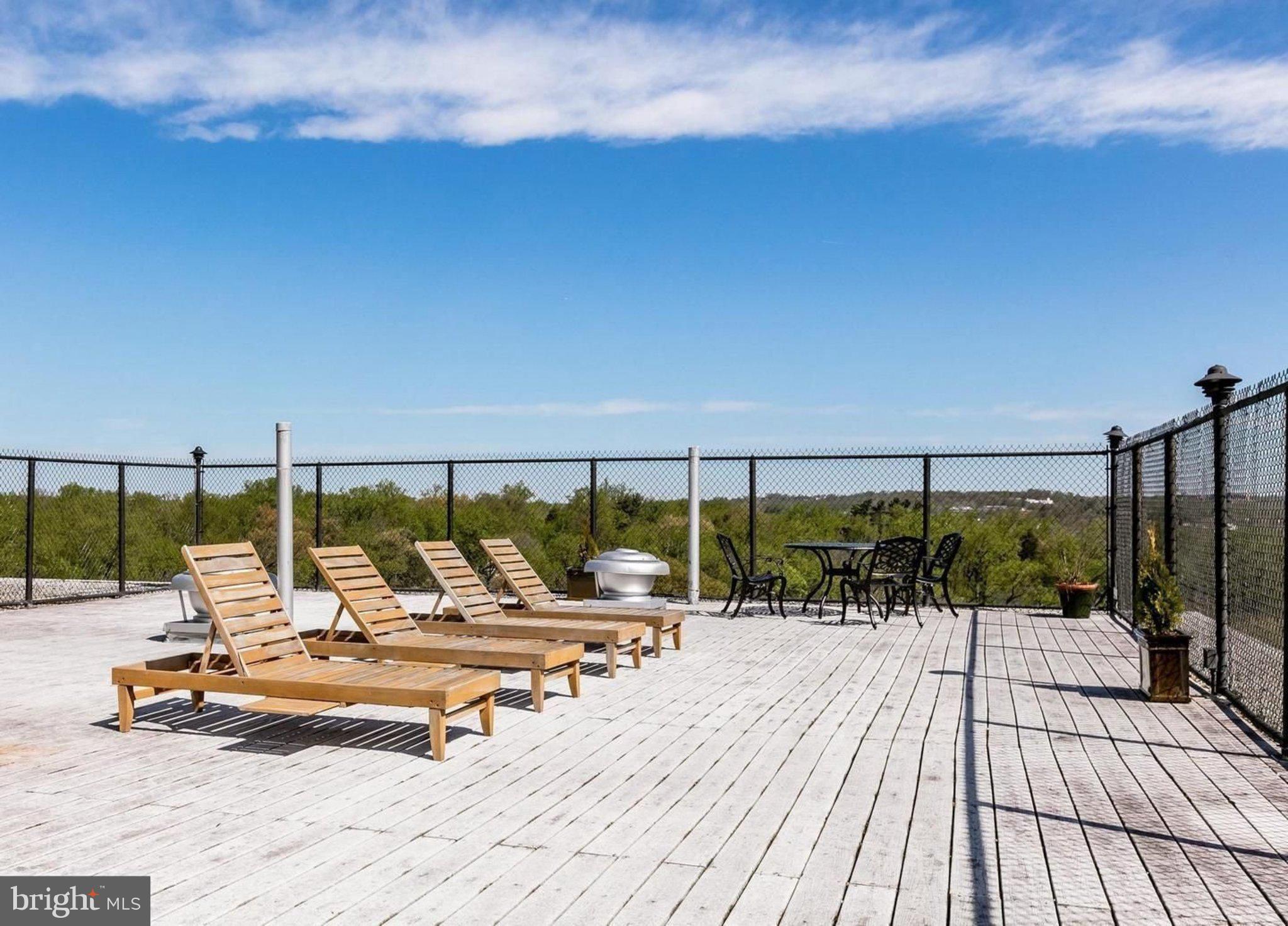 2030 N ADAMS STREET 1112