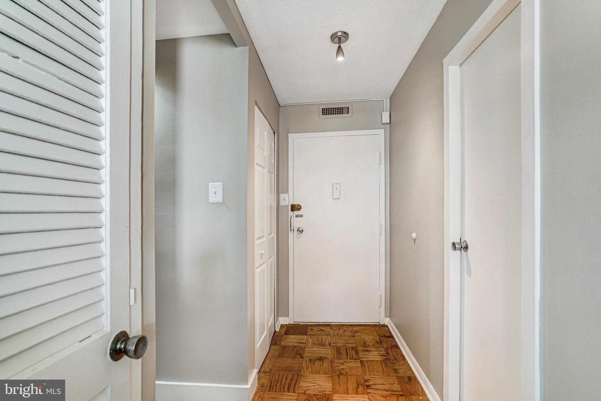 CIRCLE CONDOMINIUMS - Residential