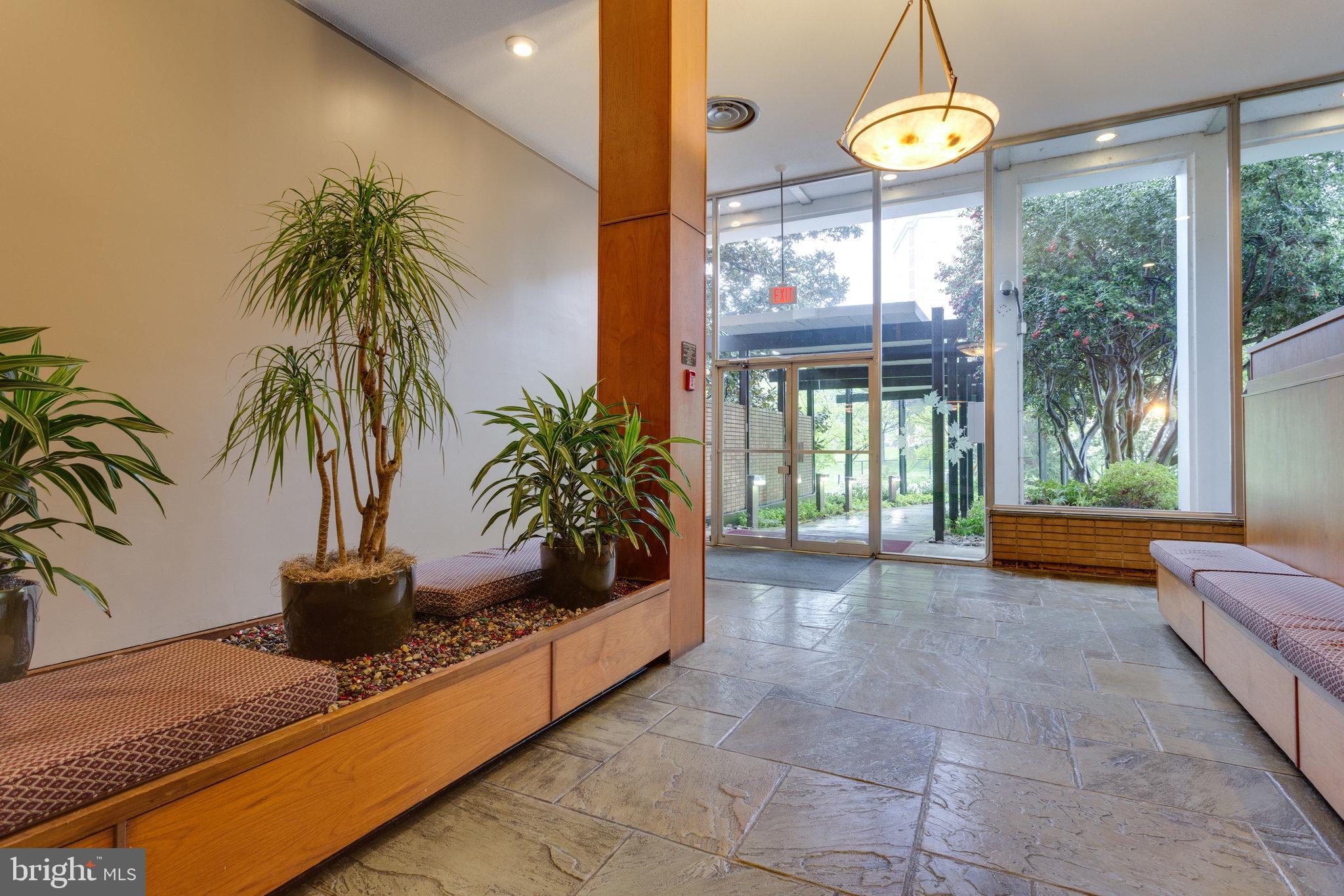 CIRCLE CONDOMINIUMS - Residential