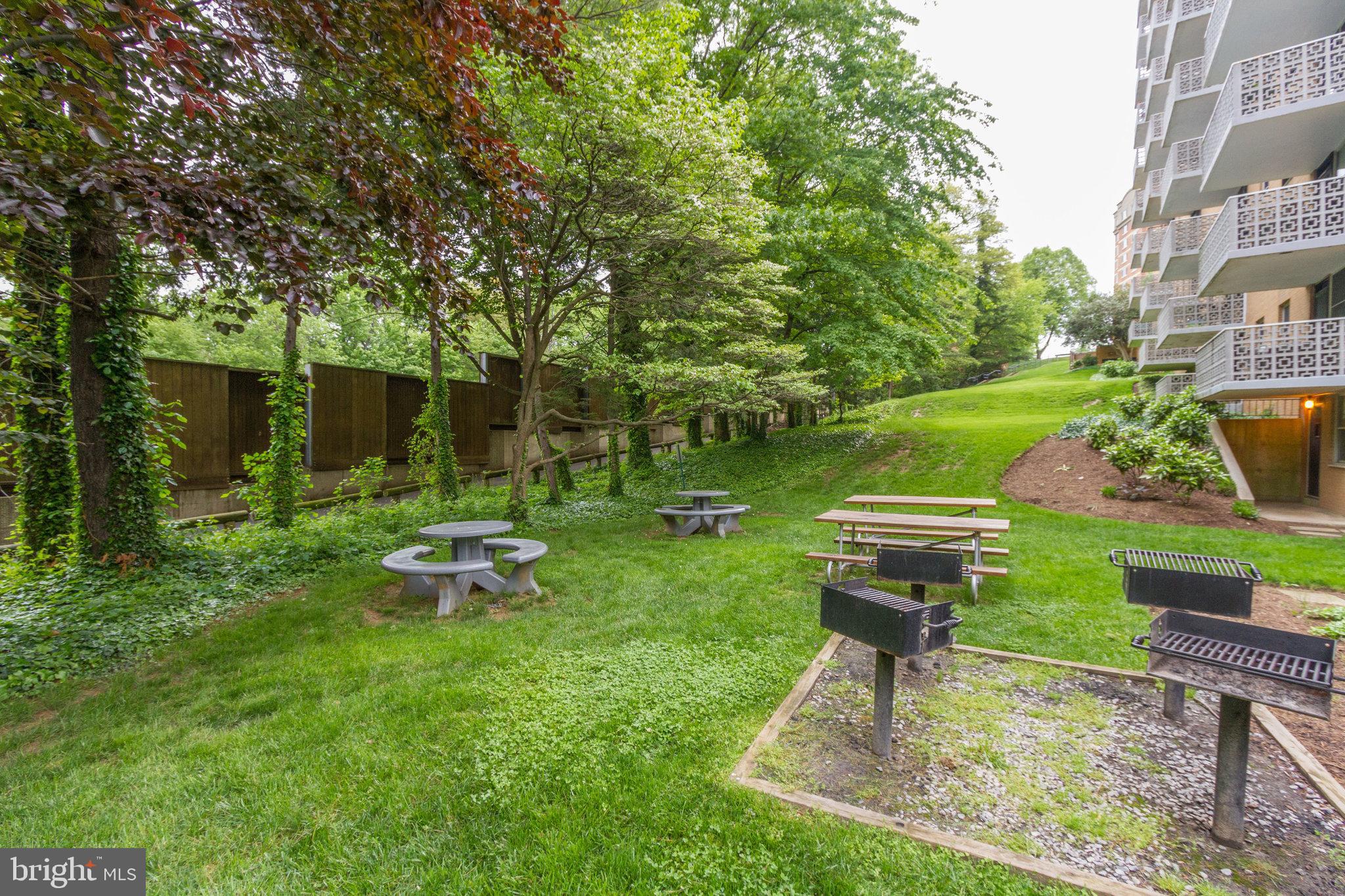 CIRCLE CONDOMINIUMS - Residential