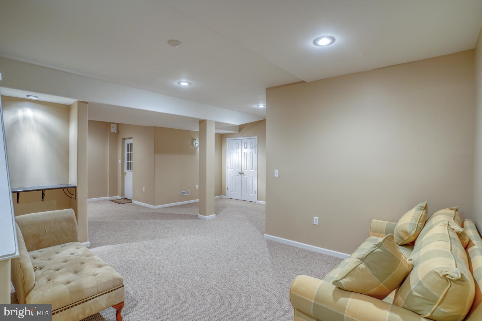 BAY POINTE - Residential